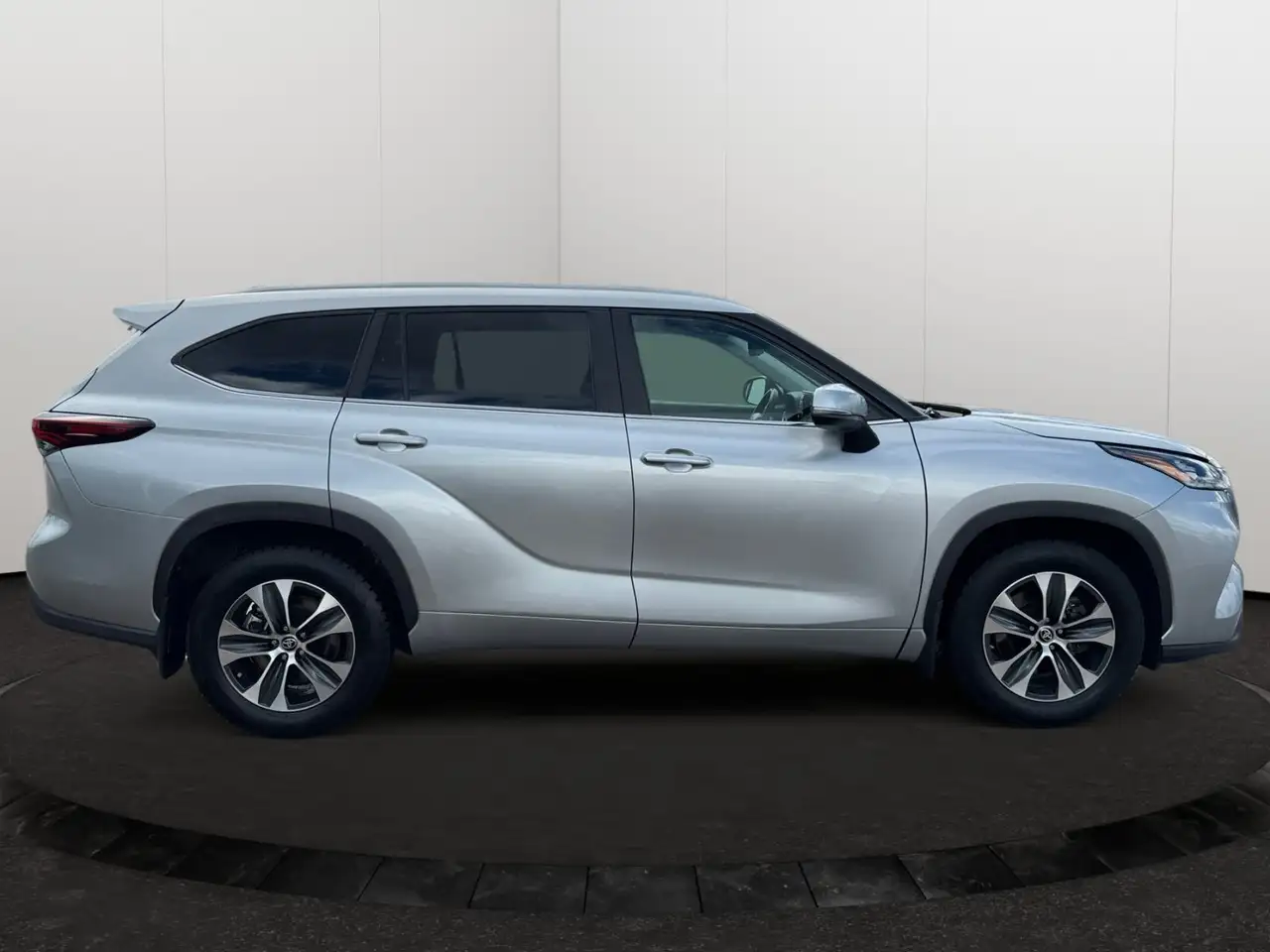 Toyota Highlander снимка Toyota Highlander