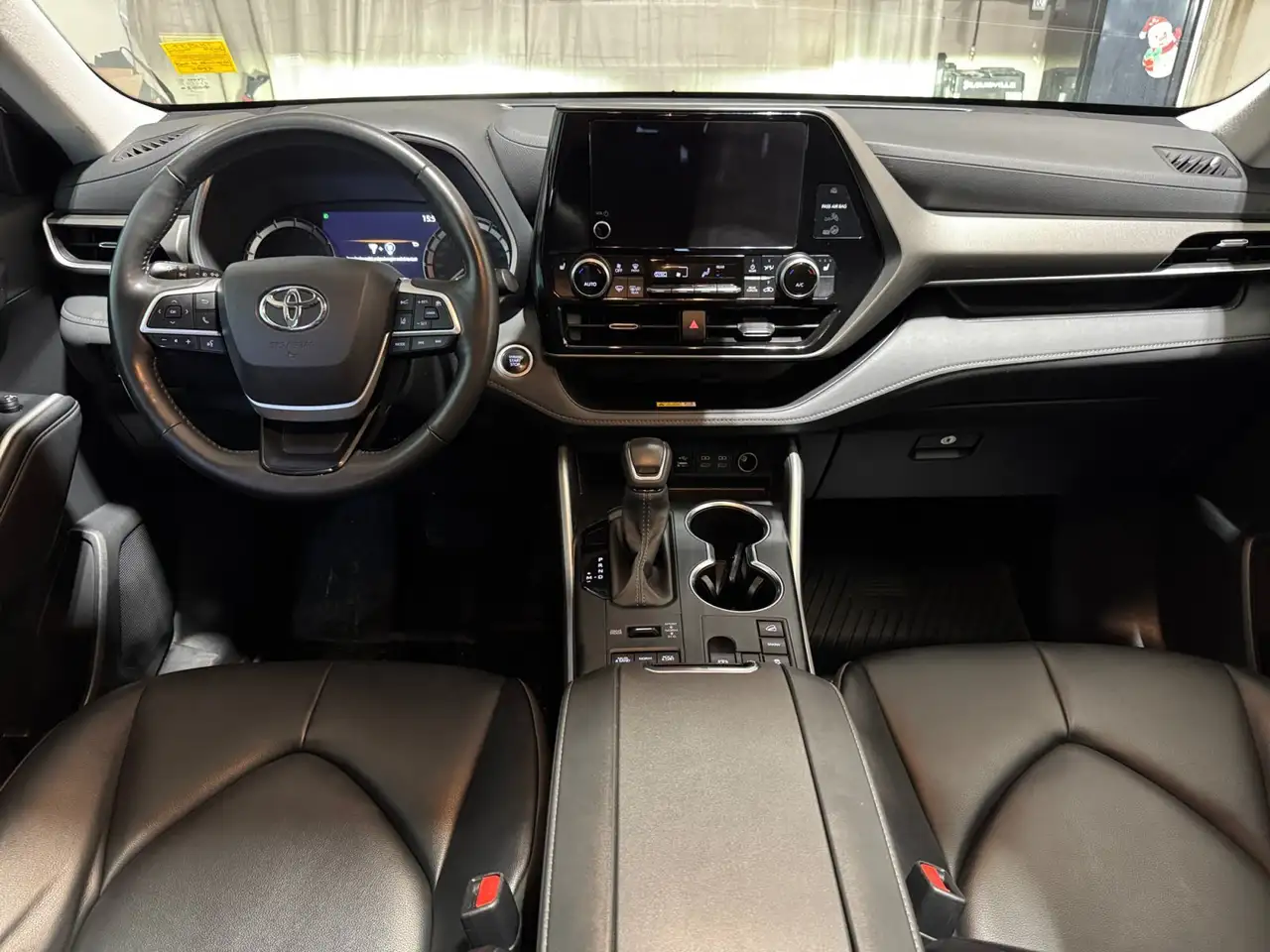 Toyota Highlander снимка Toyota Highlander