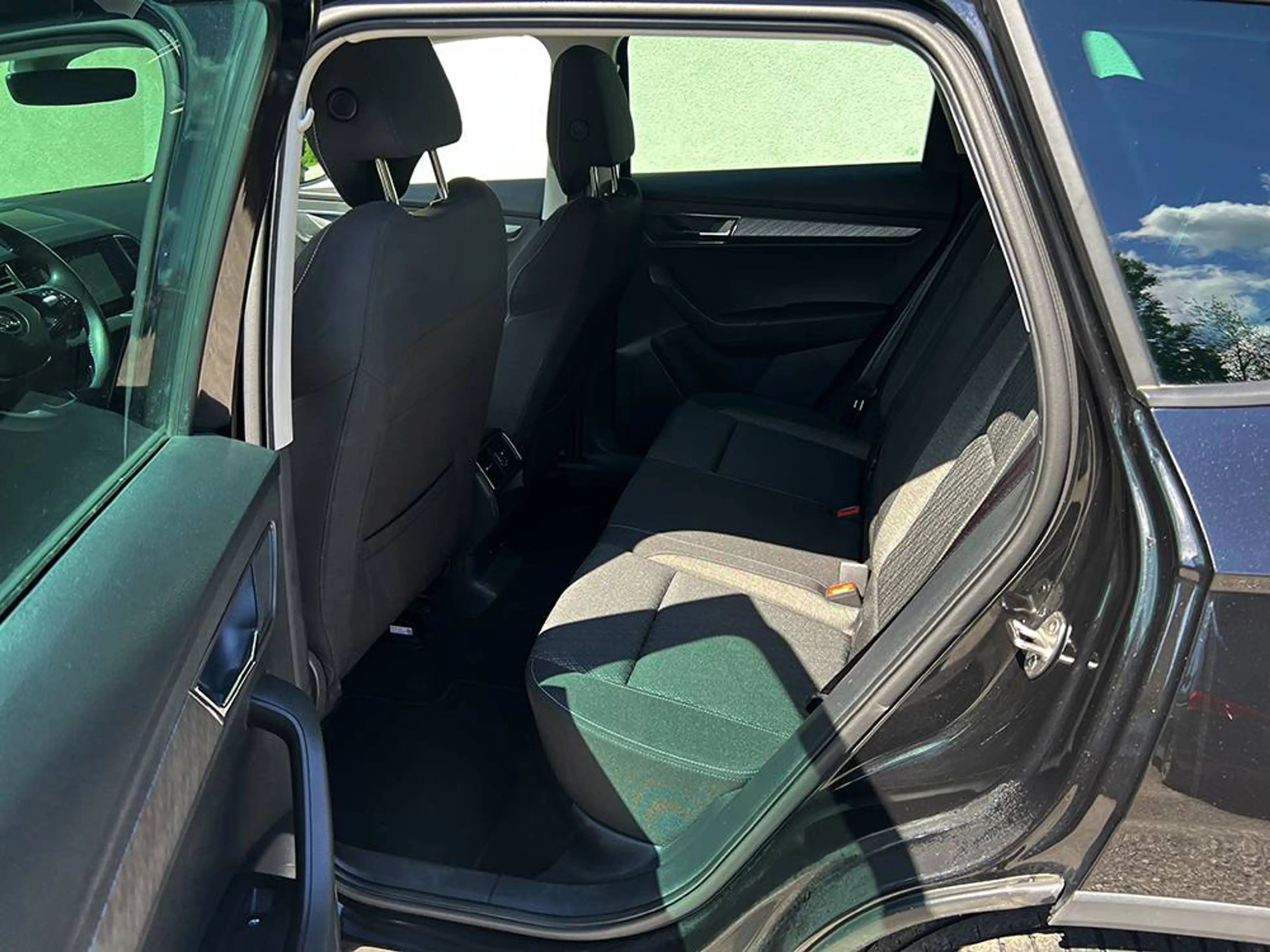 Skoda Karoq Karoq 2,0 TDI 4x4 DSG Style Style — photo 12