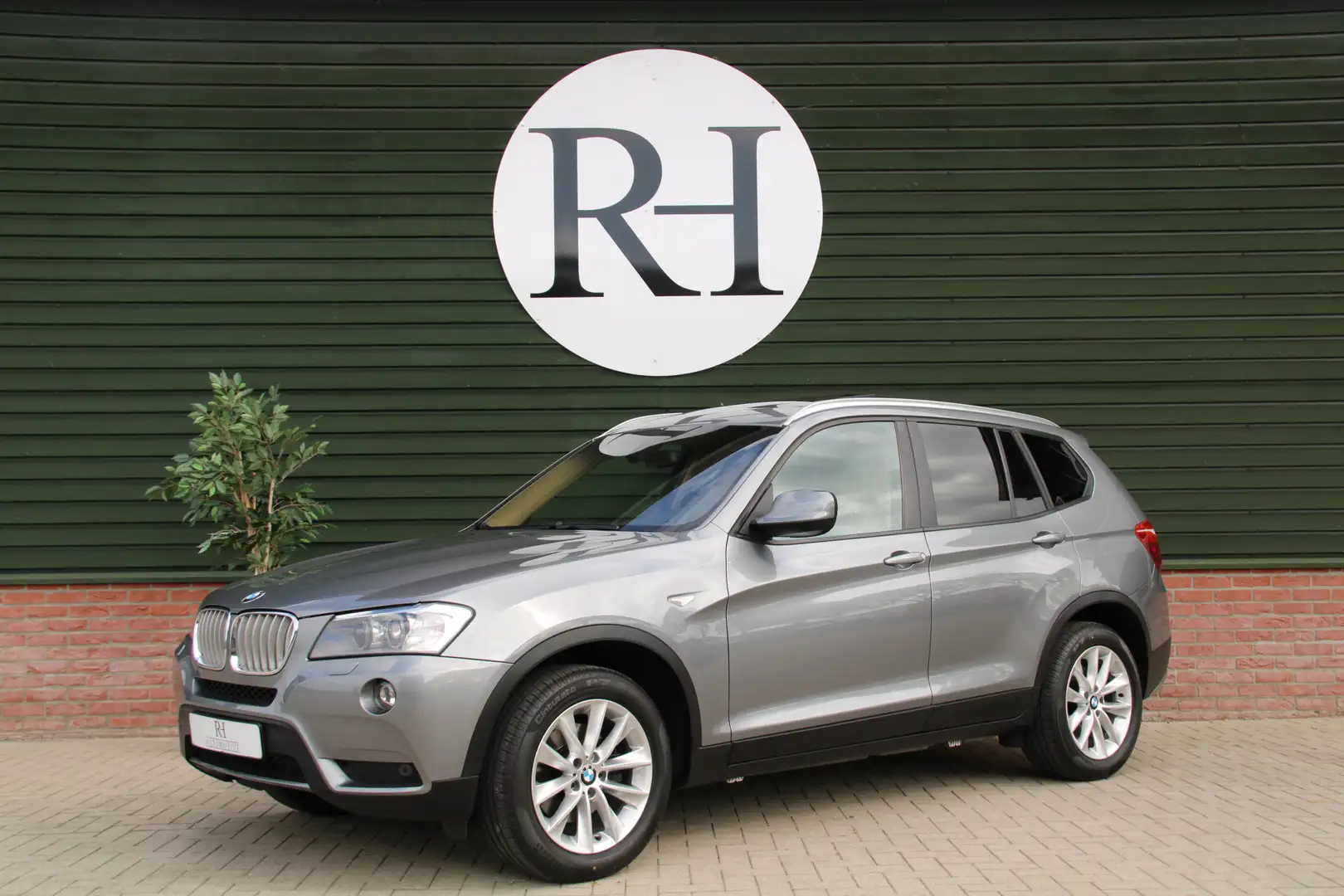 BMW X3 xDrive35i Automaat High Executive - Youngtimer! Gris - 1