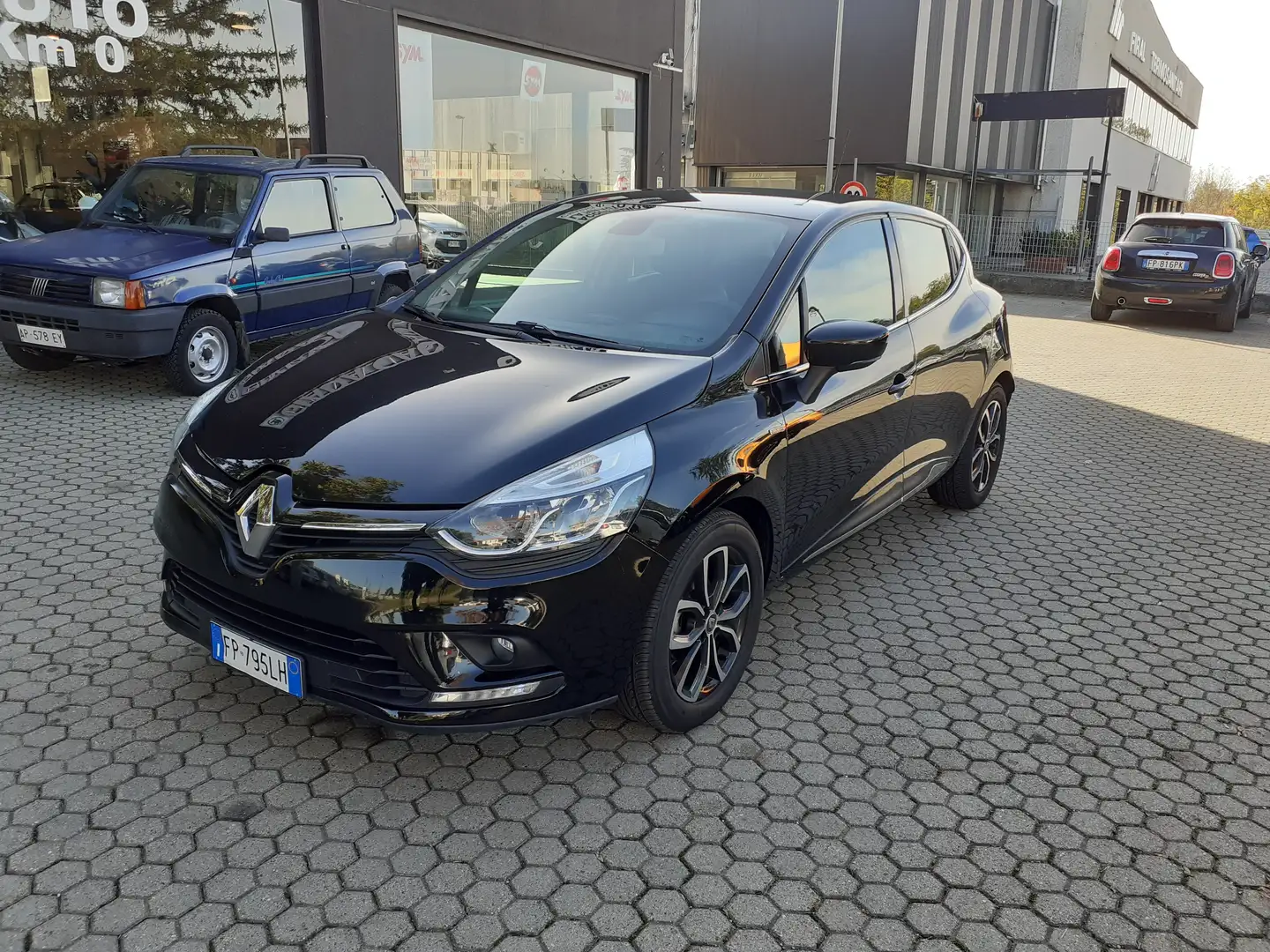 Renault Clio DUEL 2 Nero - 2