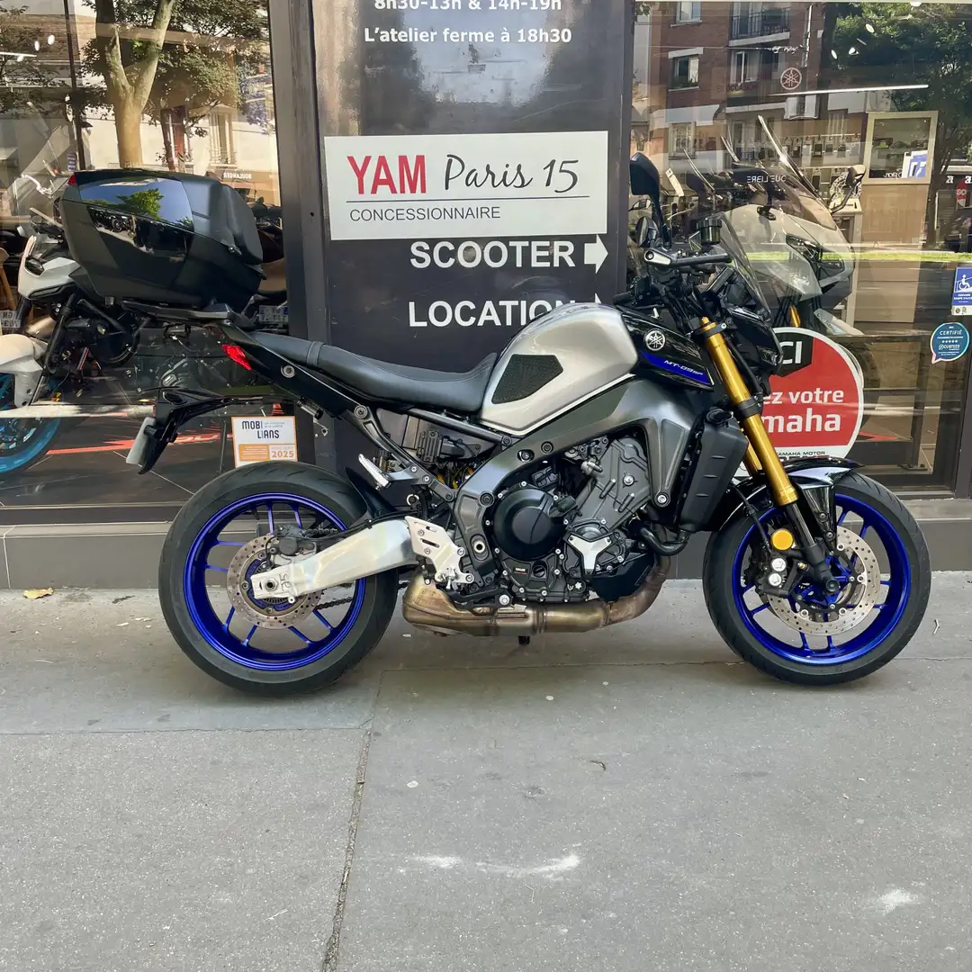 Yamaha MT-09 Zilver - 1