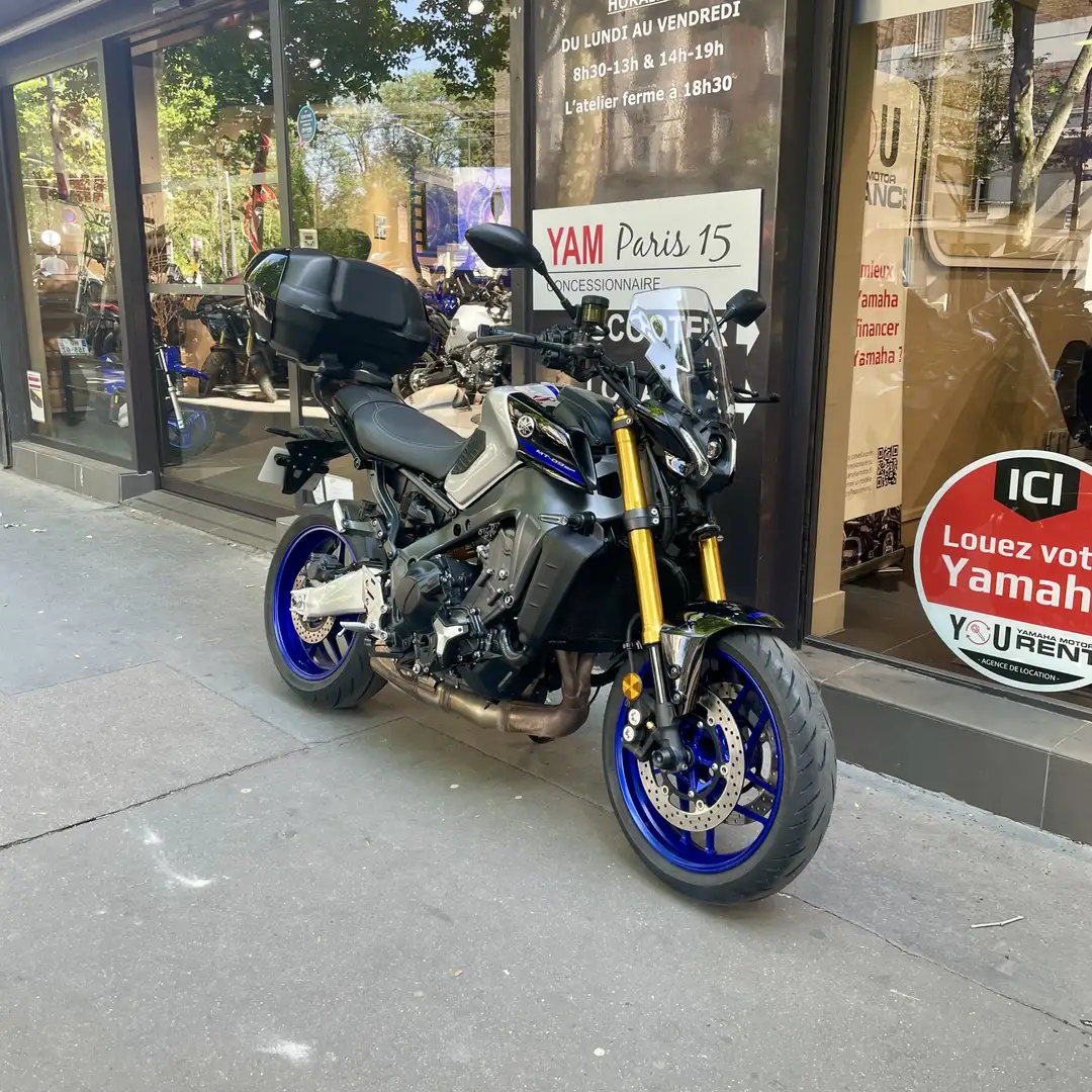 Yamaha MT-09 Zilver - 2