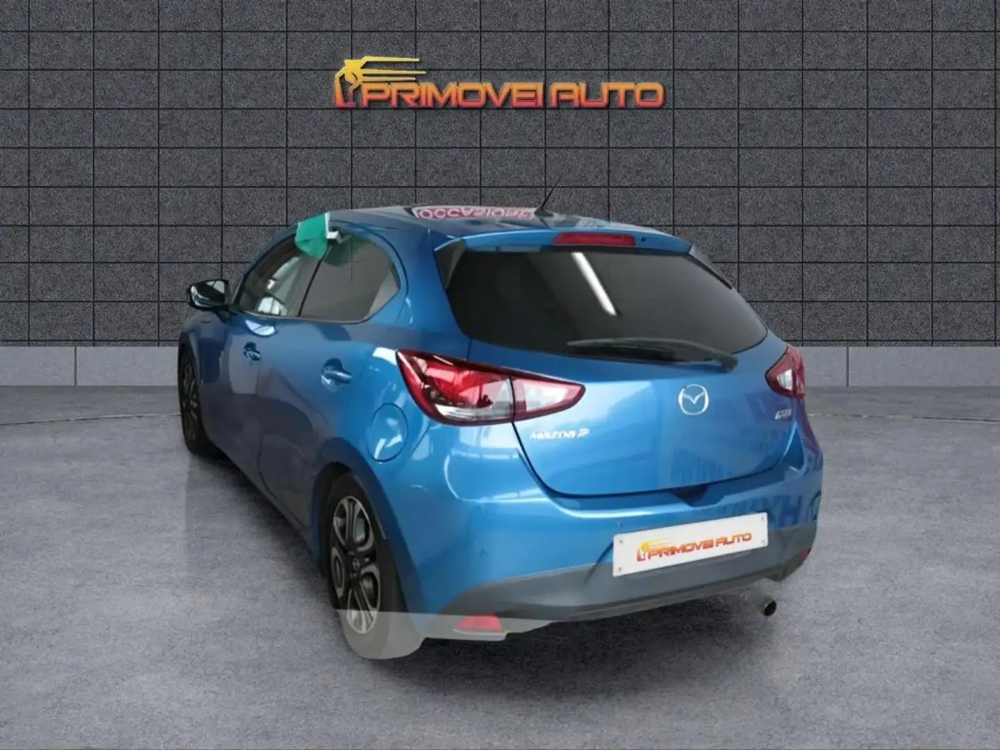Mazda 2 1.5 90 CV Skyactiv-G Exceed Bleu - 2