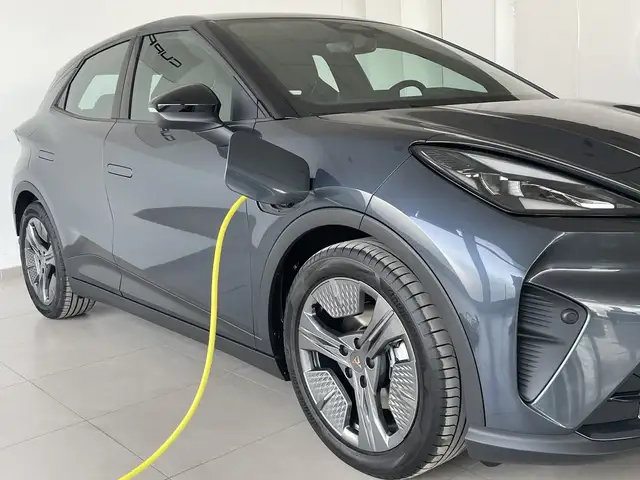 Cupra Raval view 10