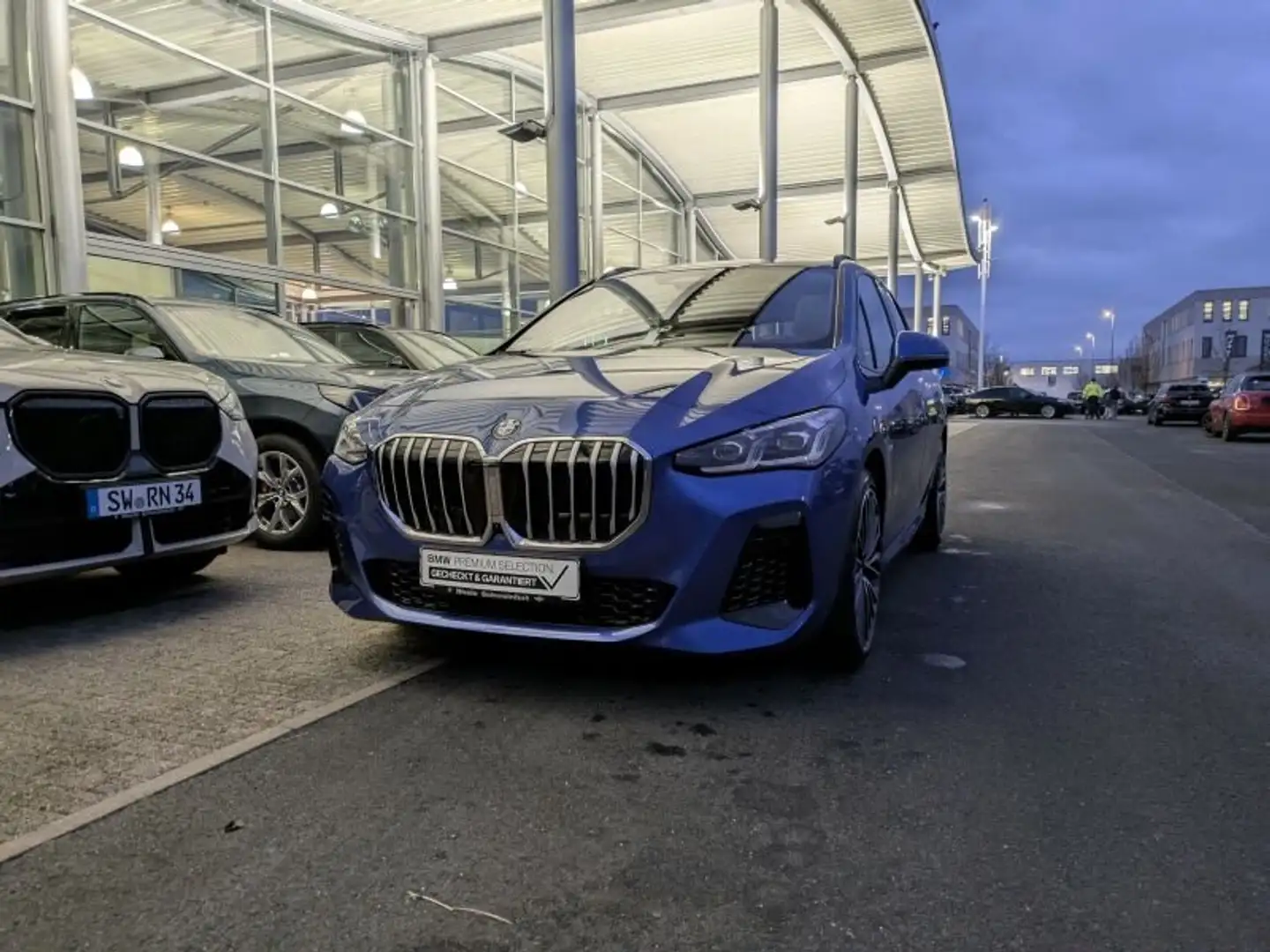 BMW 223 i xDrive Active Tourer M Sport AHK. Glasdach. Bleu - 2