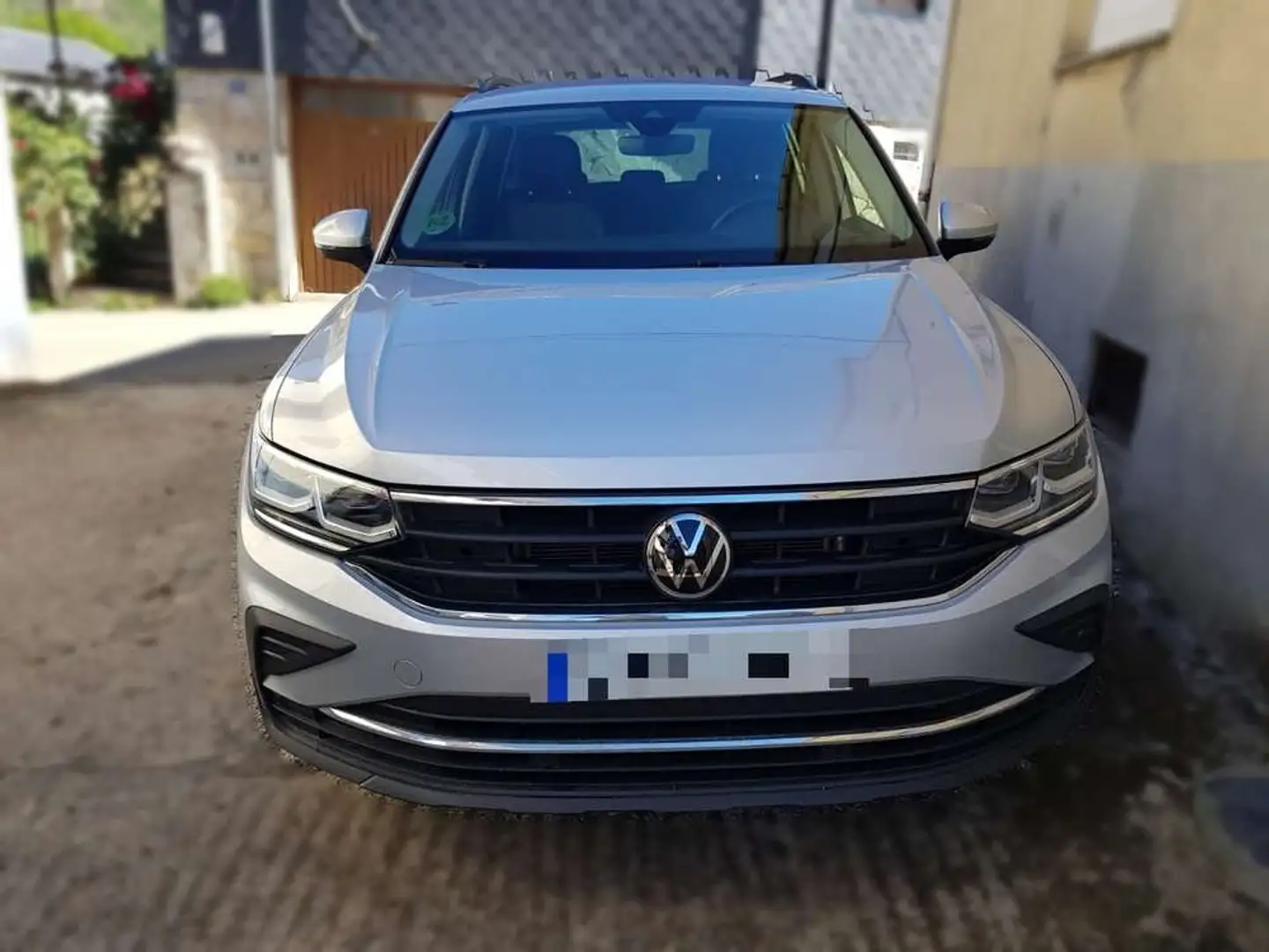 Volkswagen Tiguan 1.5 TSI Life 110kW Gris - 1