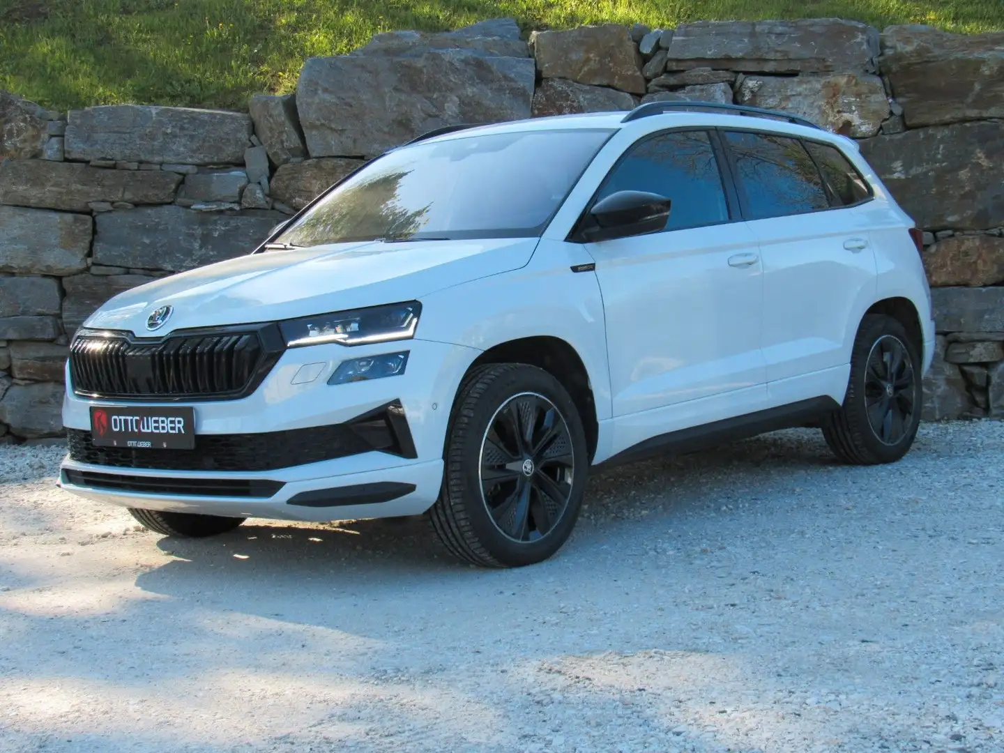Skoda Karoq 2.0l TSI DSG 4x4 Sportline AHK NAVI ACC Blanc - 1