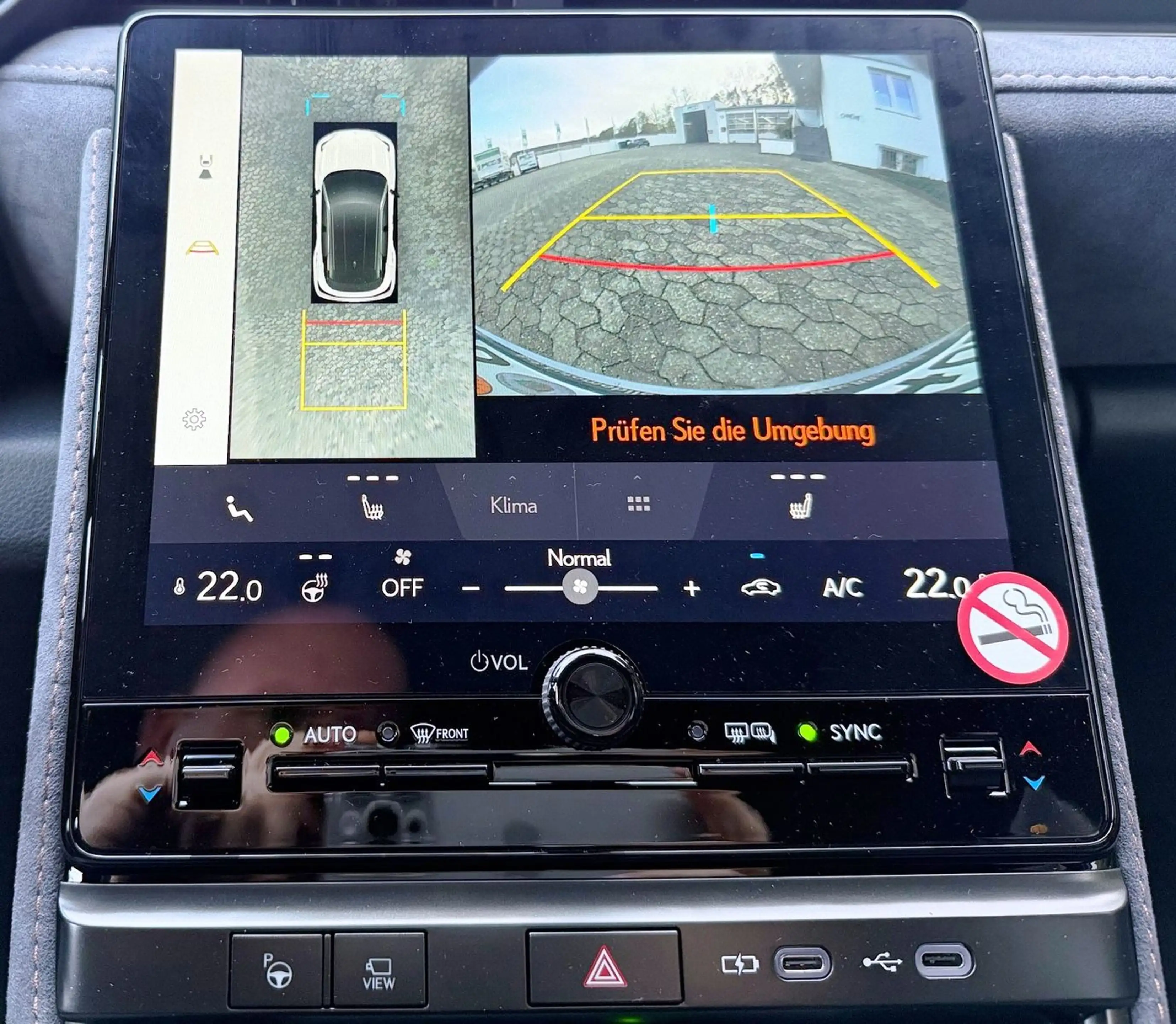 Lexus LBX 1.5 Hybrid CVT COOL LED 360° Leder SHZ — photo 10