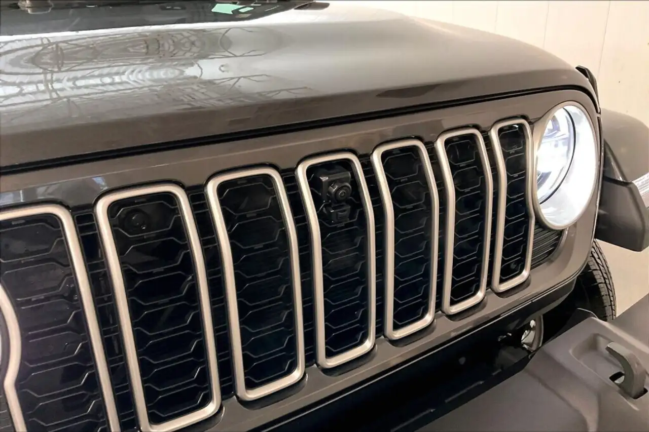Jeep Wrangler снимка Jeep Wrangler
