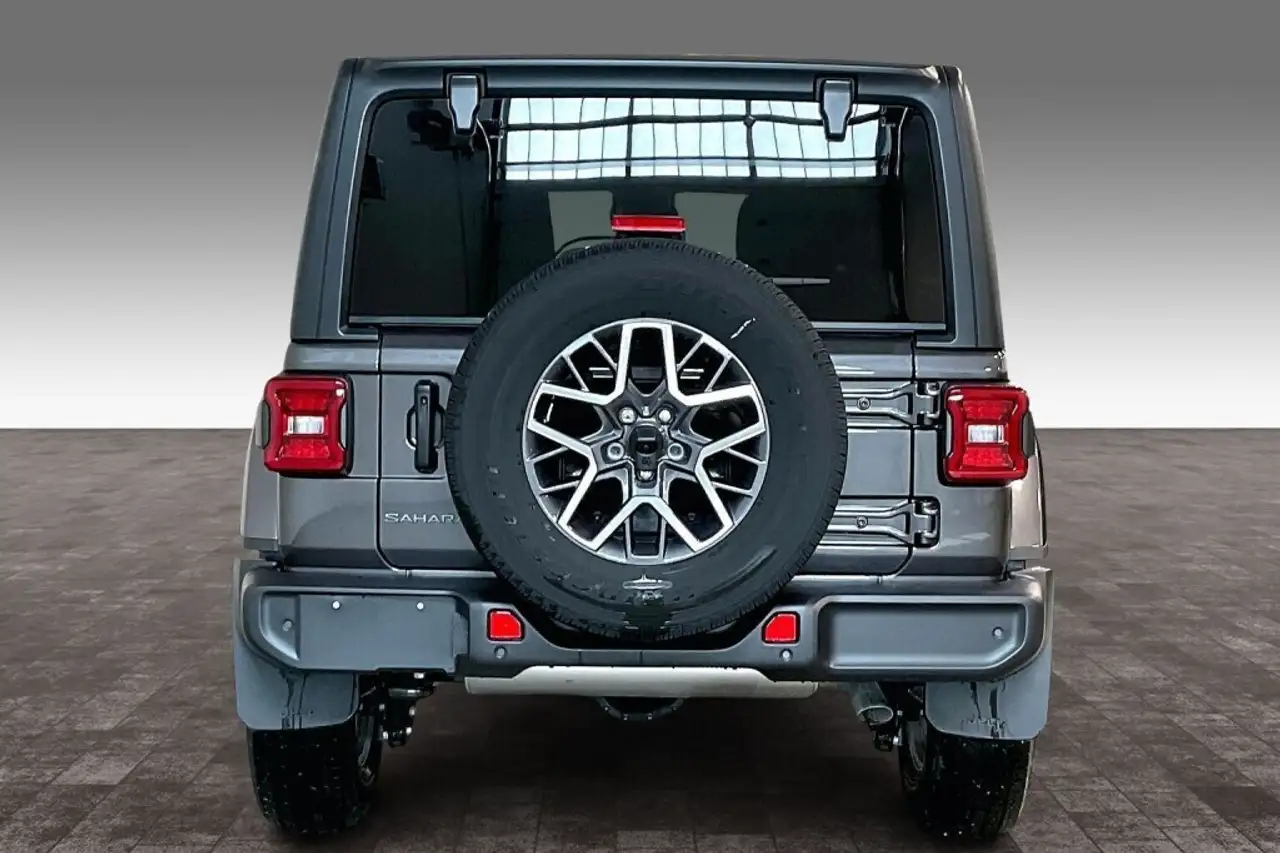 Jeep Wrangler снимка Jeep Wrangler