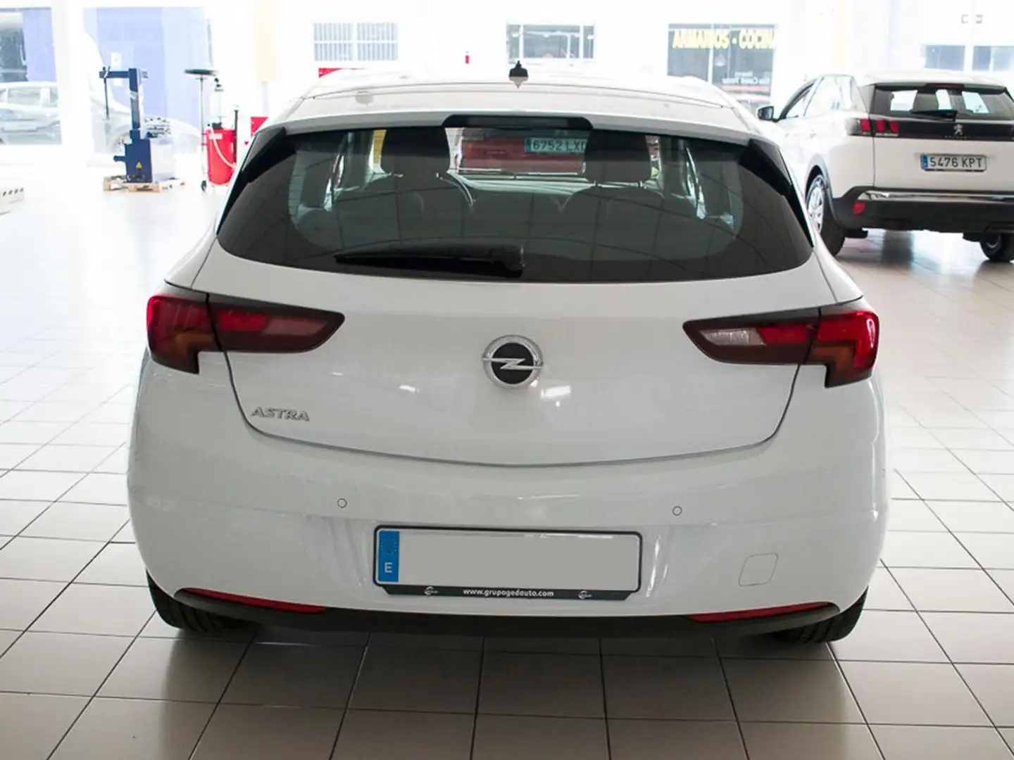 Opel Astra 1.5D DVC 77KW 5P Weiß - 2