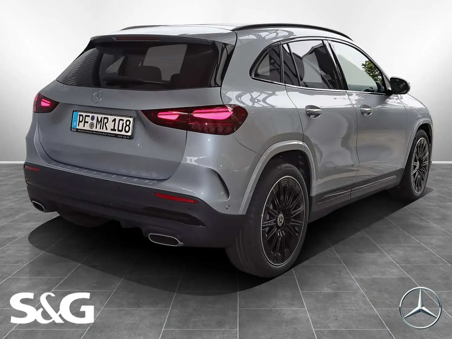 Mercedes-Benz GLA 220 4M AMG MBUS+RüKam+M-LED+Pano+AHK+Night+ Silber - 2