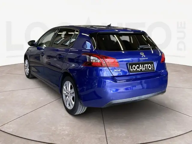 Peugeot 308 view 5