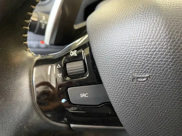 Peugeot 308 view 12