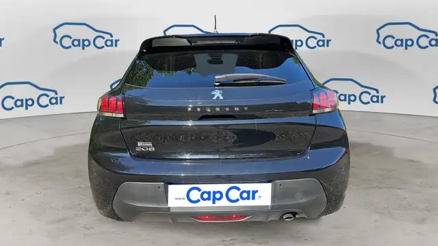 Peugeot 208 view 3