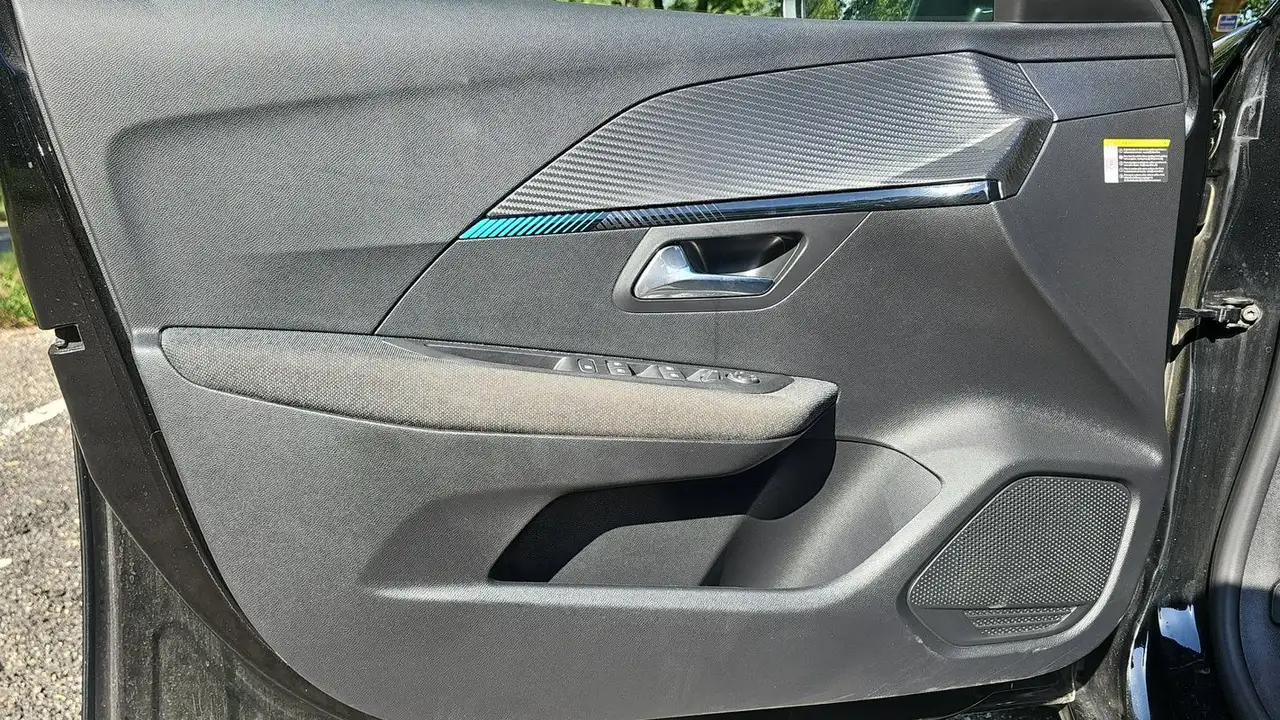 Peugeot 208 208 — photo 7