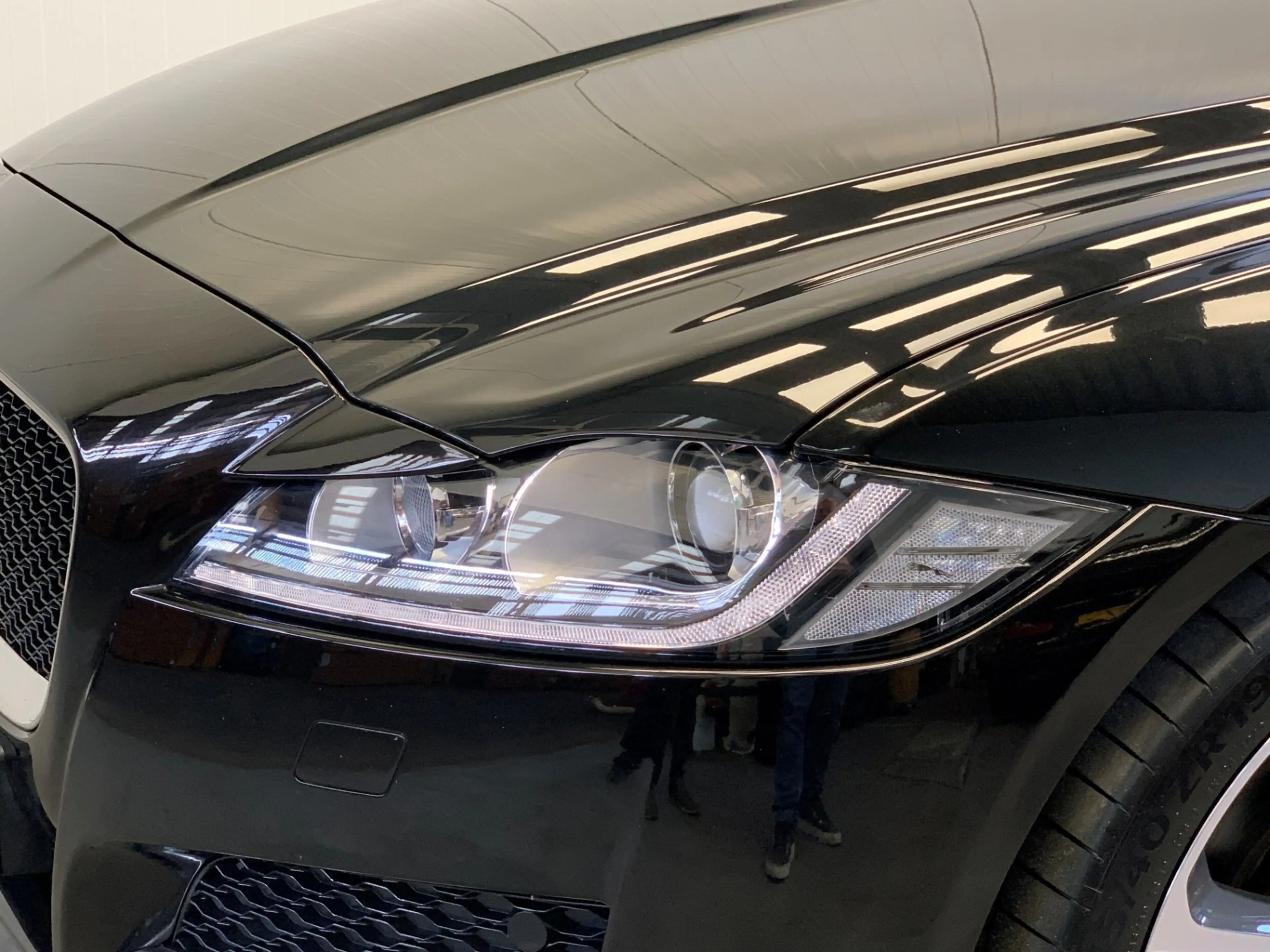 Jaguar XF 2.0t Prestige VIRTUAL COCKPIT-NAVI-LANE ASSIST-ECC — photo 17