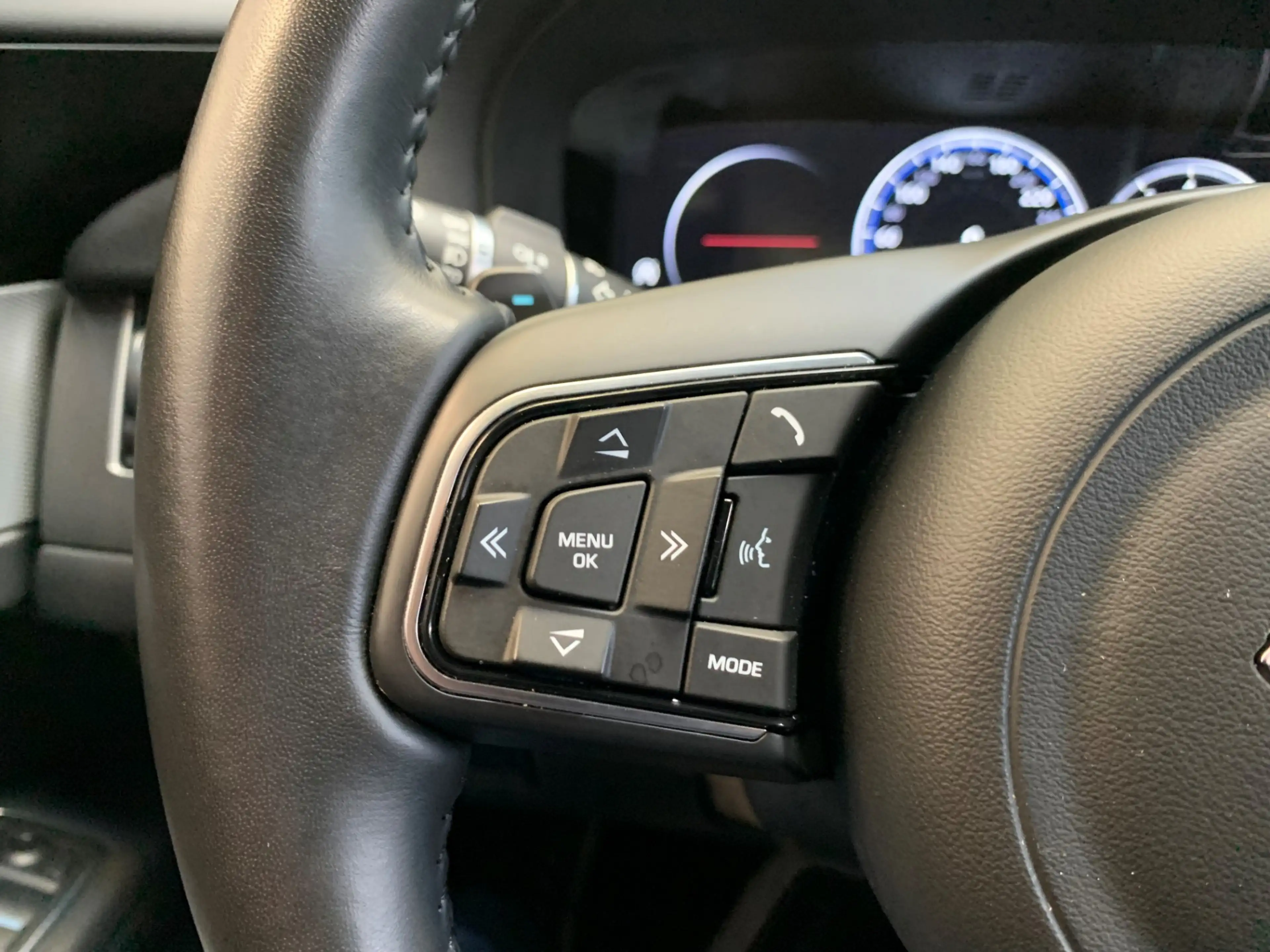 Jaguar XF 2.0t Prestige VIRTUAL COCKPIT-NAVI-LANE ASSIST-ECC — photo 28
