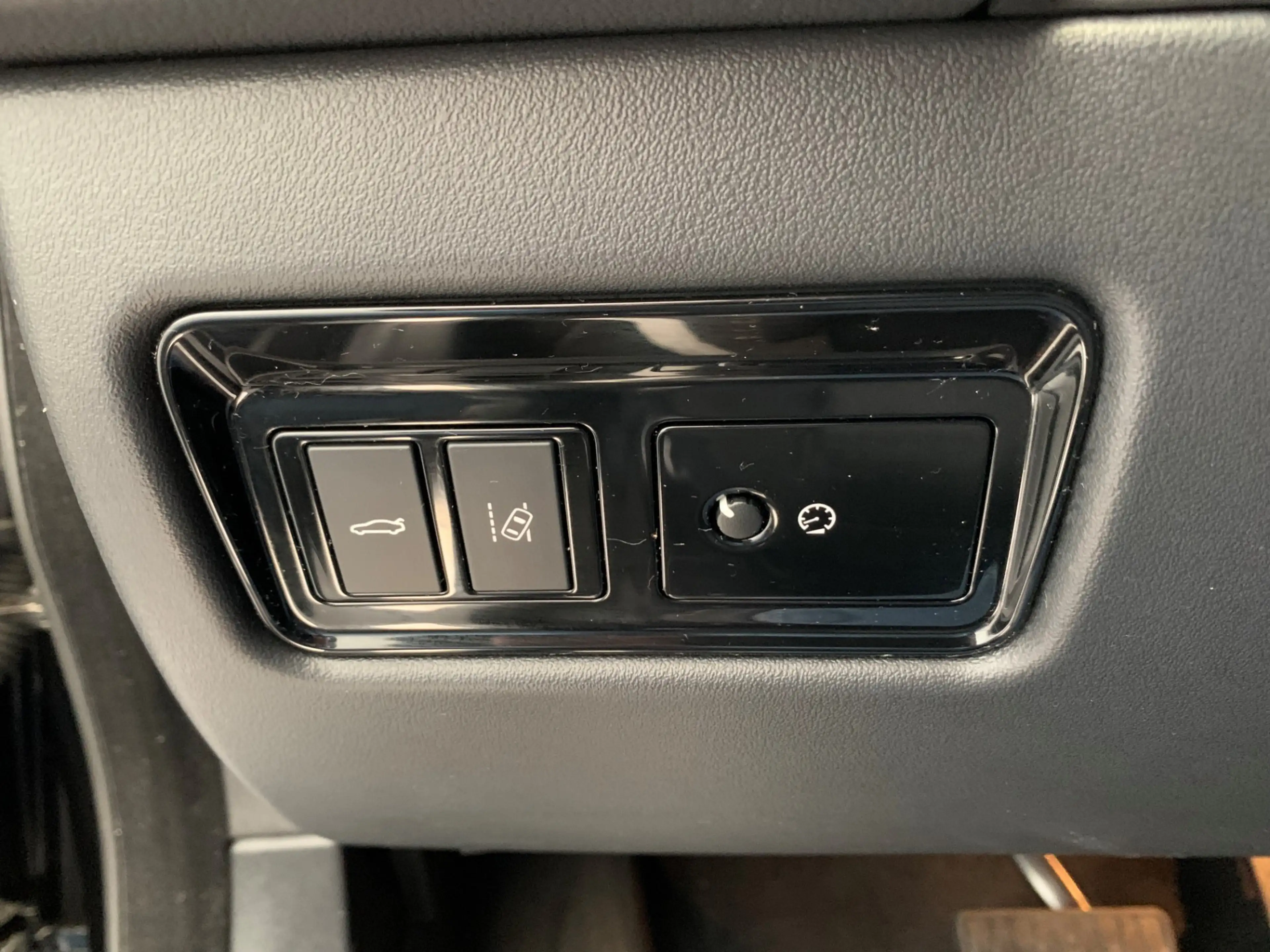 Jaguar XF 2.0t Prestige VIRTUAL COCKPIT-NAVI-LANE ASSIST-ECC — photo 34