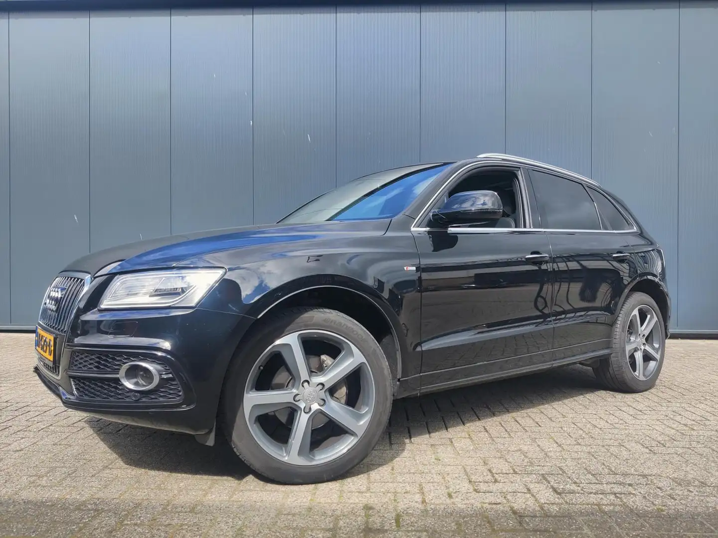 Audi Q5 2.0 TFSI quattro Sport Edition Schwarz - 2