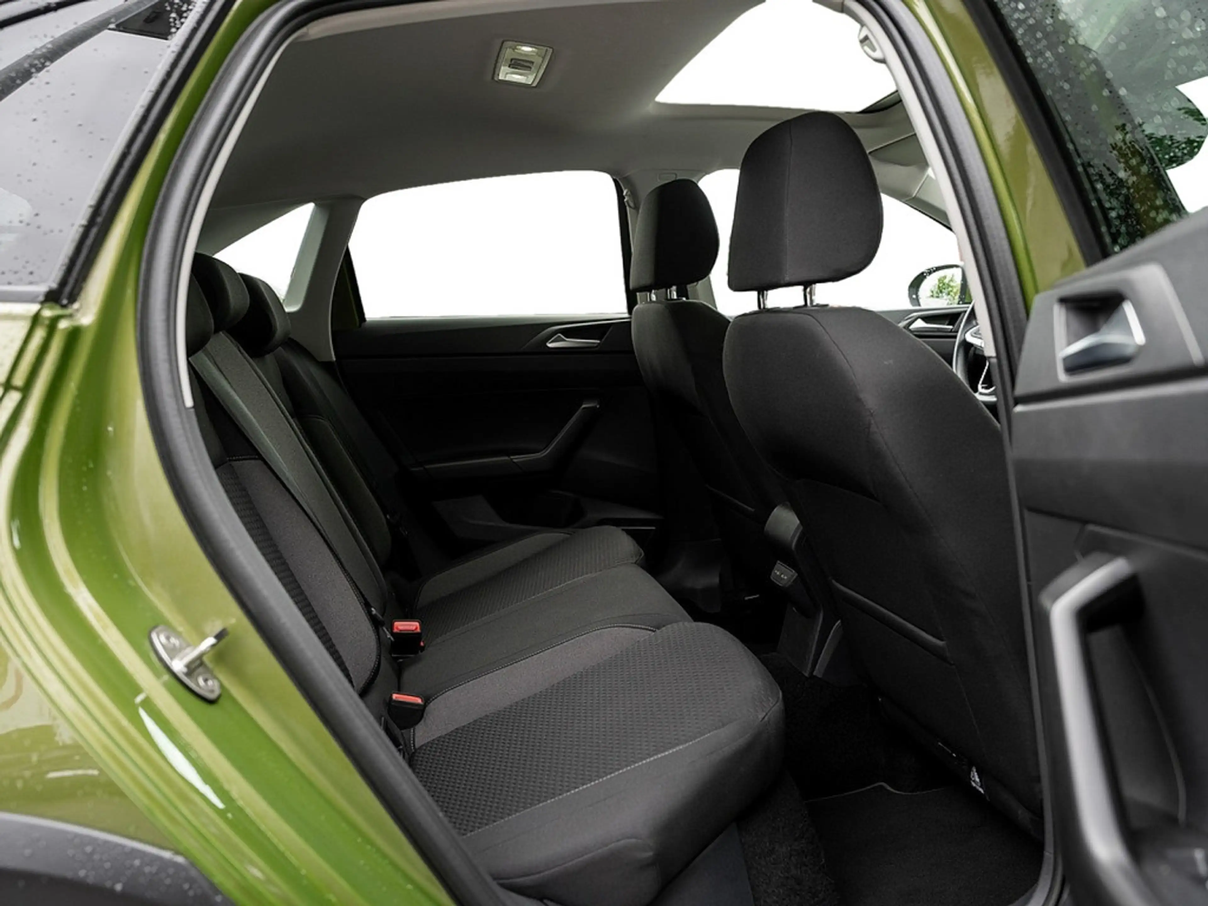 Volkswagen Taigo 1.0 TSI Life NAVI PANO KAM LED PDC ACC — photo 5