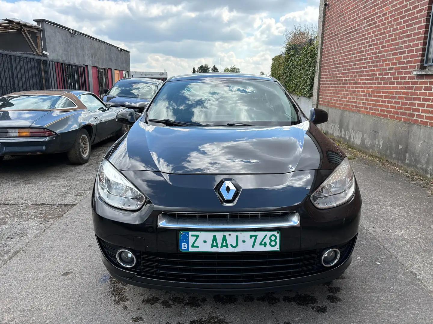 Renault Fluence 1.6i Dynamique Fekete - 1