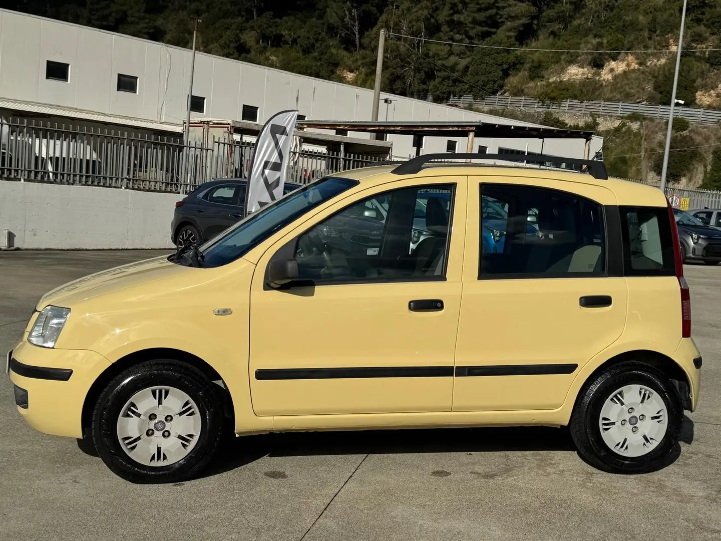 Fiat Panda Panda 1.2 Dynamic Class eco Jaune - 2