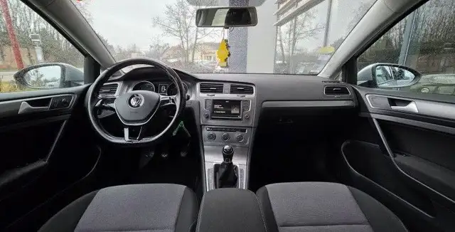 Volkswagen Golf view 11