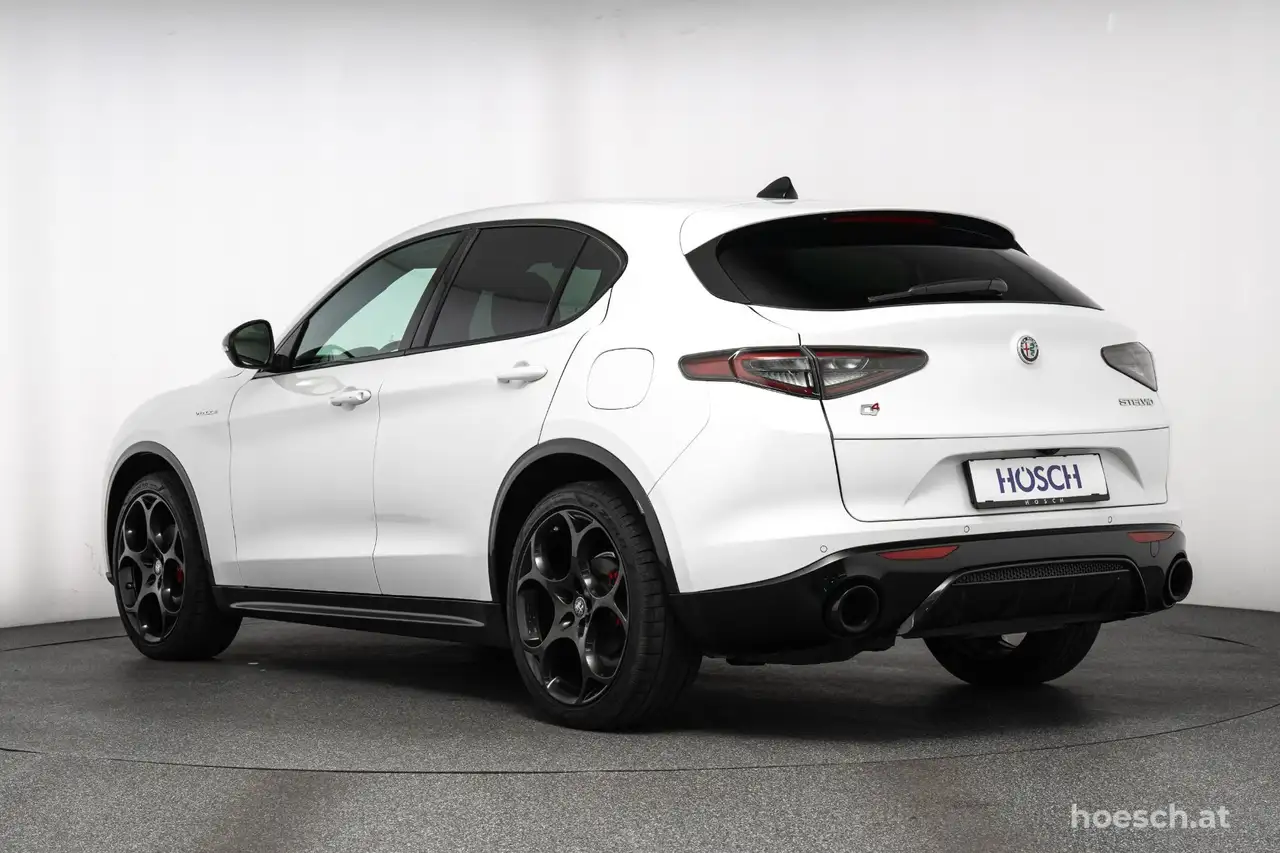 Alfa Romeo Stelvio 2024