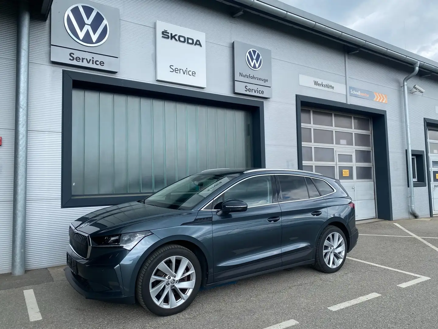 Skoda Enyaq V E R K A U F T  !! Grau - 1