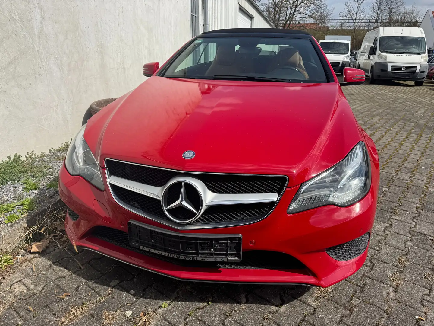 Mercedes-Benz E 400 E 400 (207.465) Červená - 2
