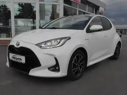 Toyota Yaris Hybrid;Automatik,Zentralverriegelung mit Funk,Navigationssystem,Tempomat,Geschwindigkeitsbegrenzer,5 türig,Freisprechanl.