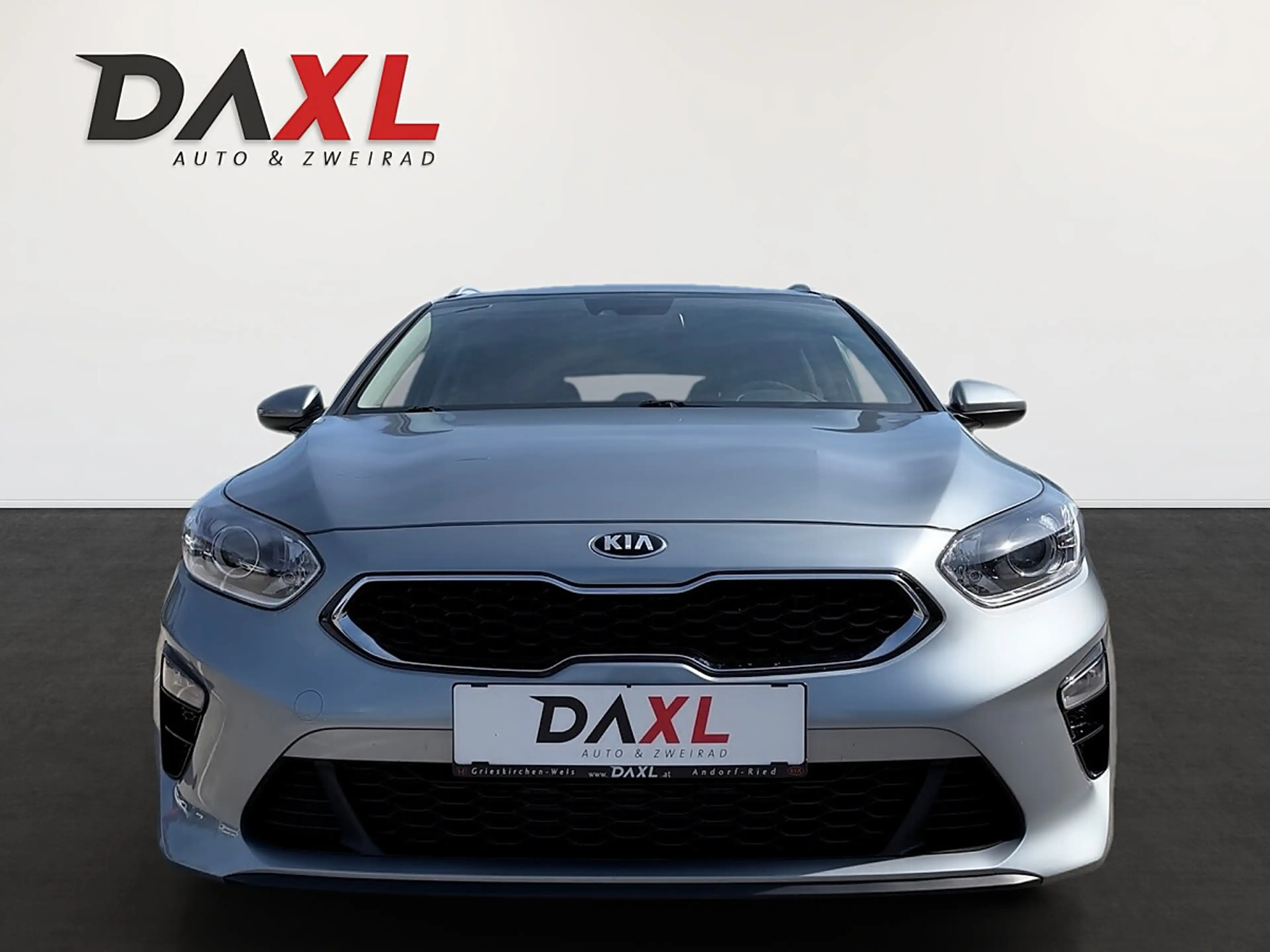 Kia Ceed SW / cee'd SW ceed SW 1,0 T-GDI GPF ISG Silber *unfallfrei* — photo 2
