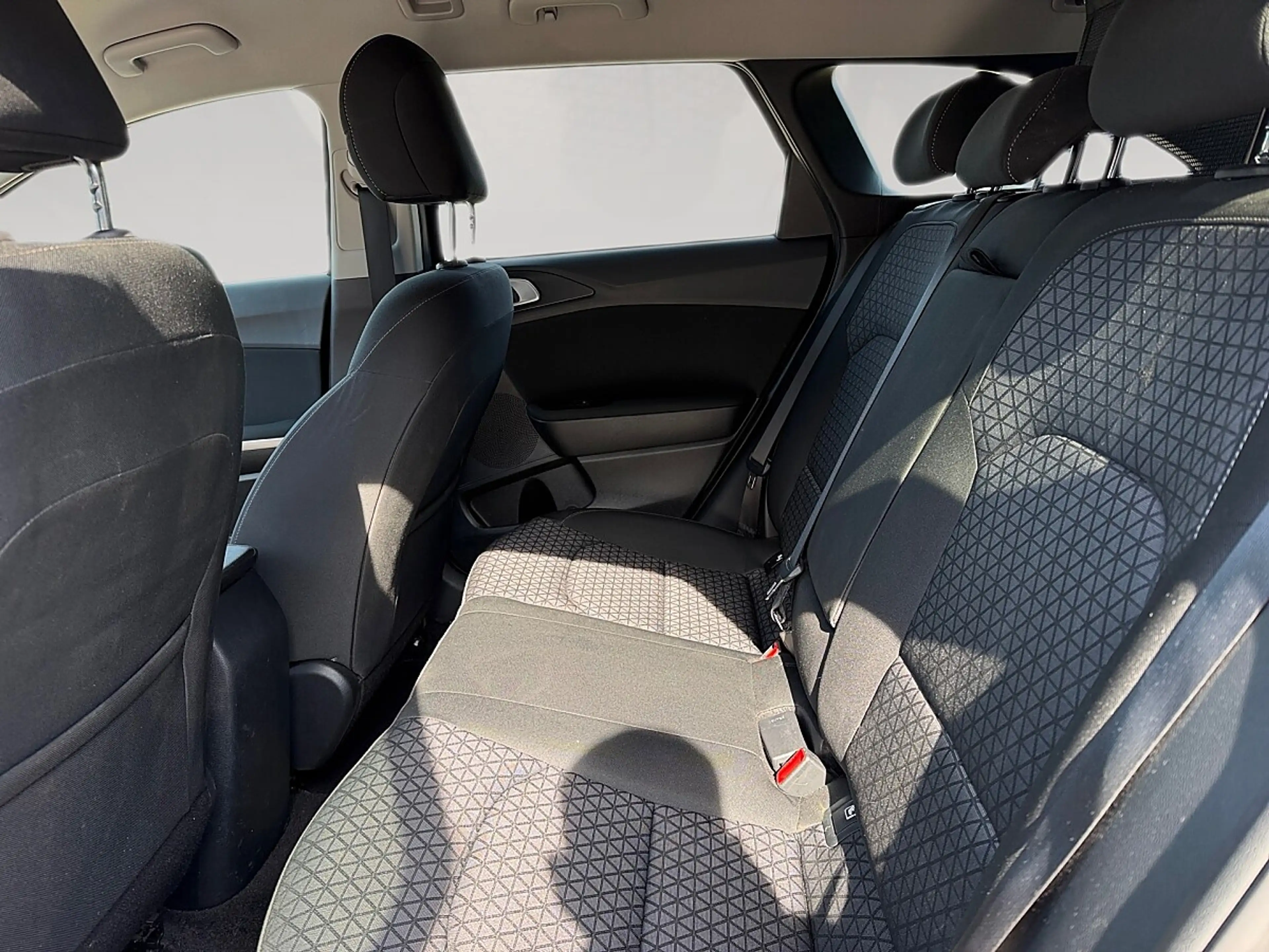 Kia Ceed SW / cee'd SW ceed SW 1,0 T-GDI GPF ISG Silber *unfallfrei* — photo 13