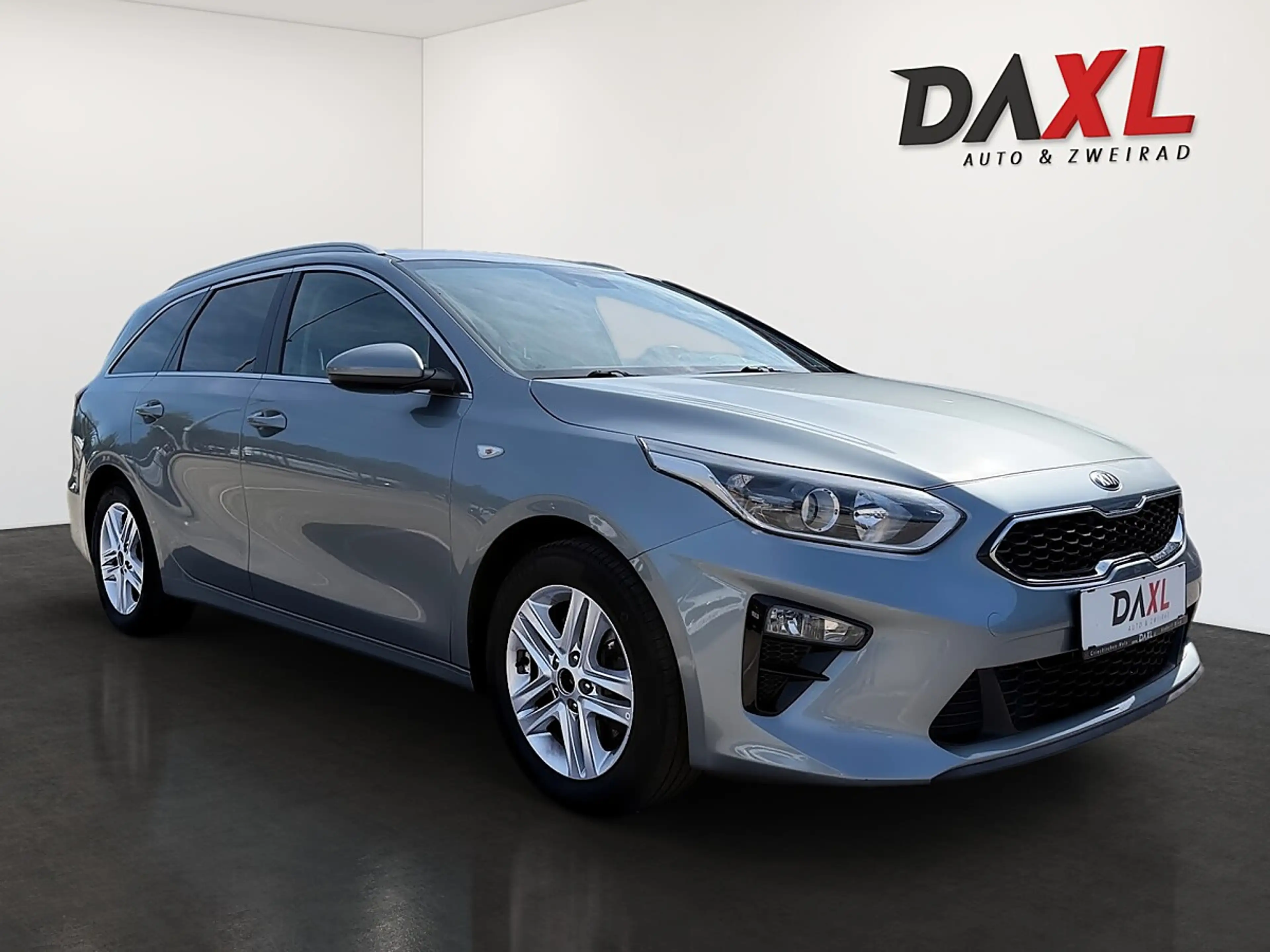 Kia Ceed SW / cee'd SW ceed SW 1,0 T-GDI GPF ISG Silber *unfallfrei* — photo 3