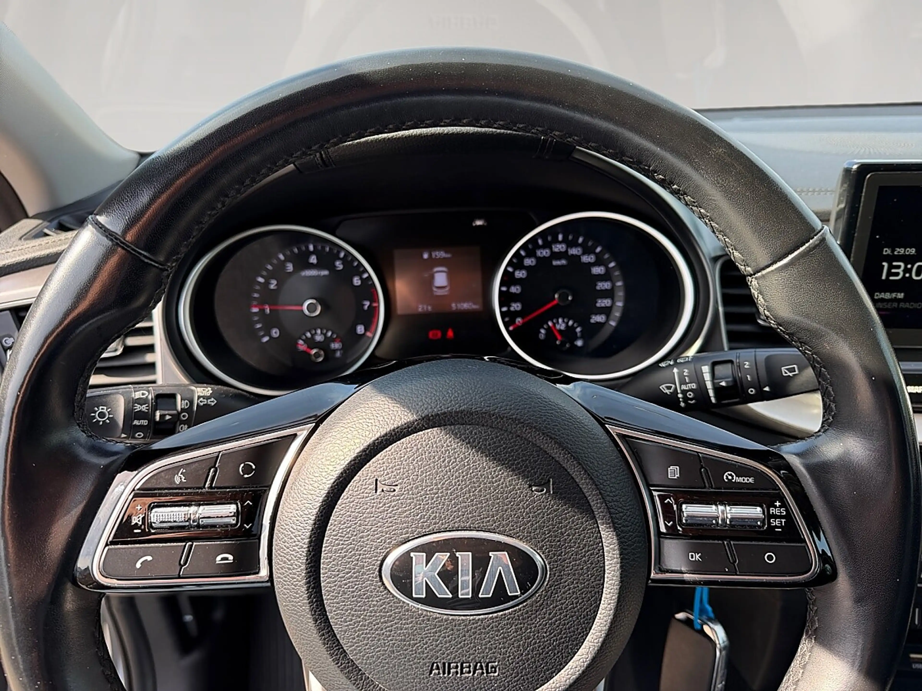 Kia Ceed SW / cee'd SW ceed SW 1,0 T-GDI GPF ISG Silber *unfallfrei* — photo 15