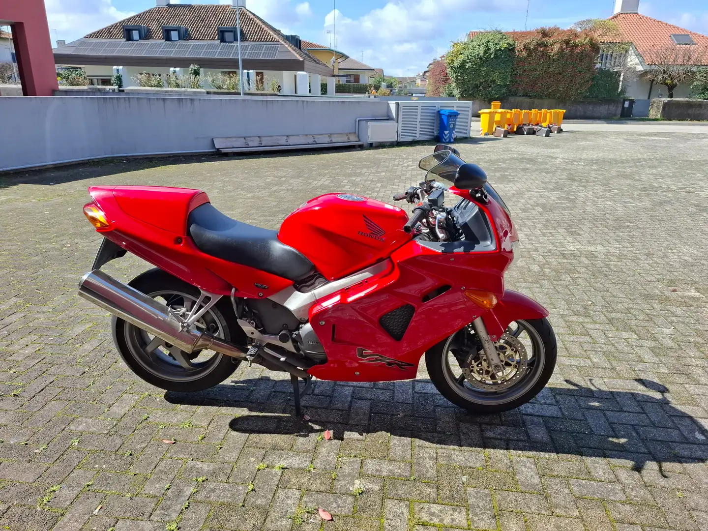 Honda VFR 800 FI Červená - 1