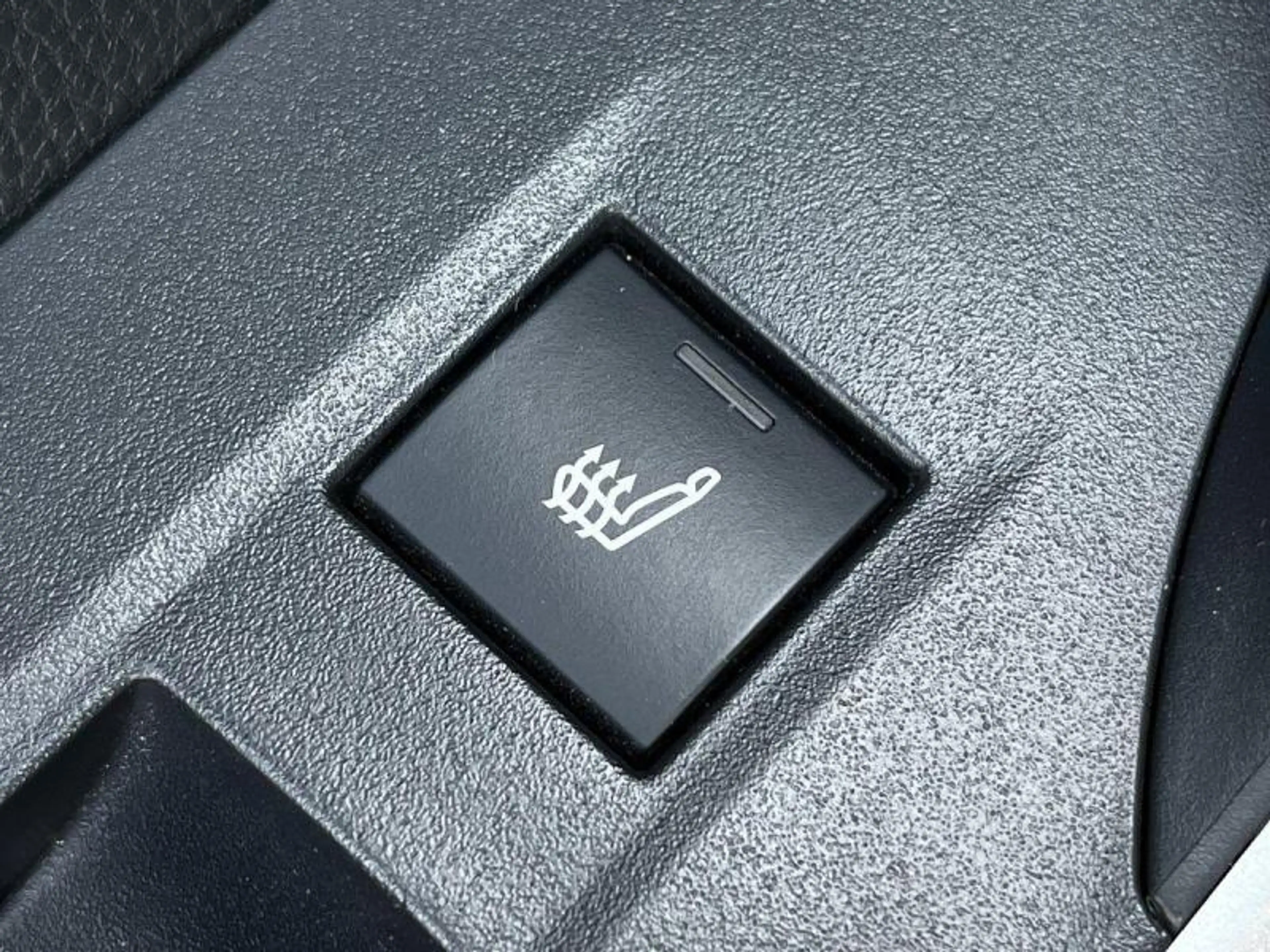 Toyota RAV 4 Plugin+Style Plus 4X4+360°cam+gps+sens V+A — photo 11