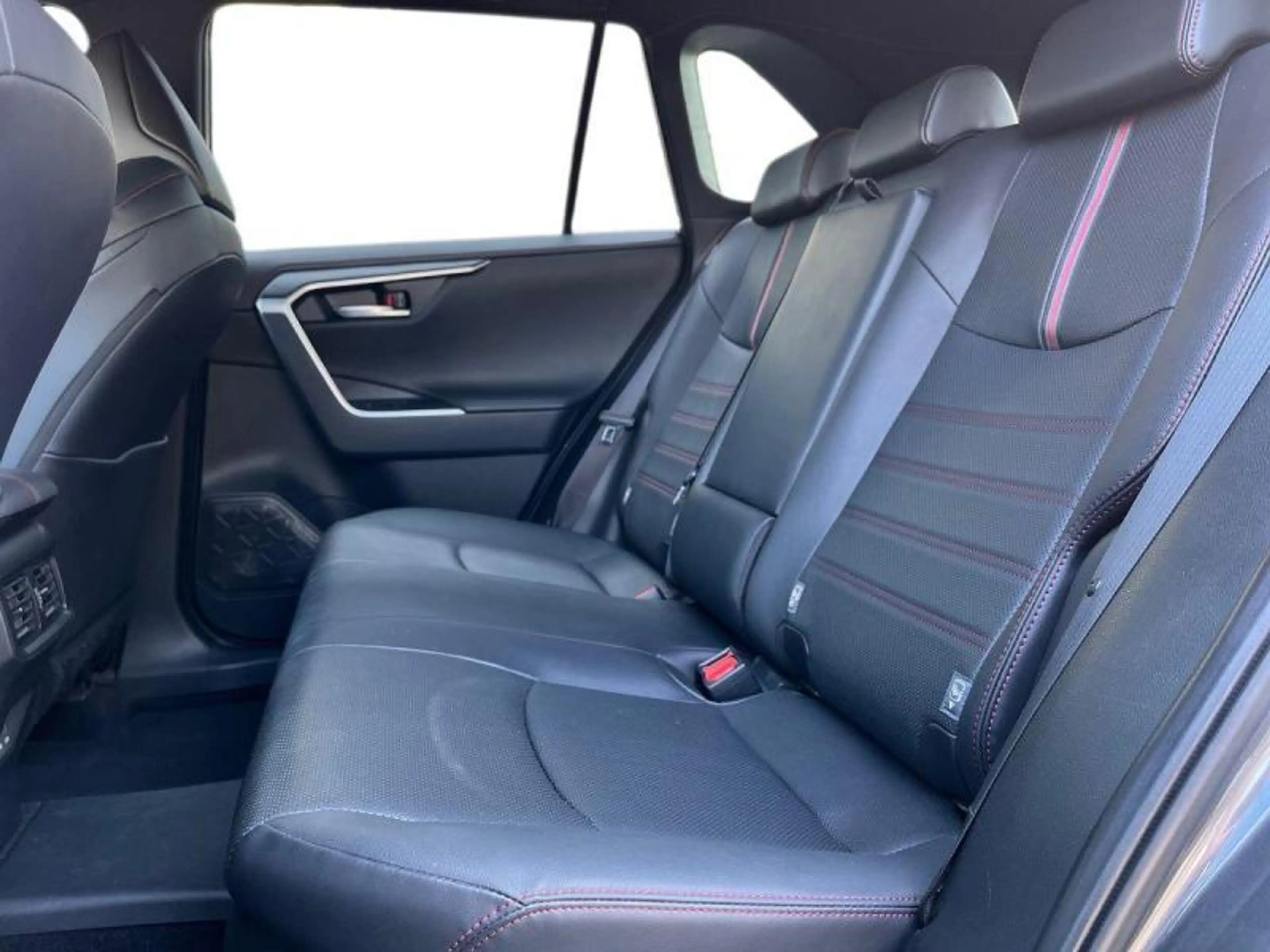 Toyota RAV 4 Plugin+Style Plus 4X4+360°cam+gps+sens V+A — photo 10