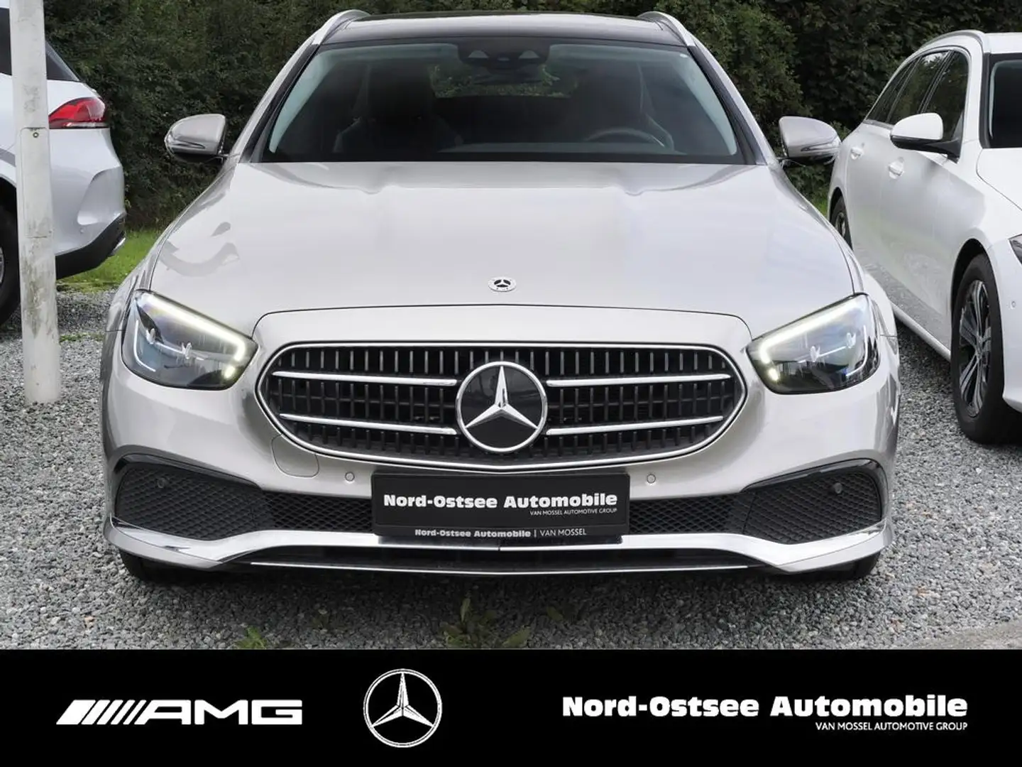 Mercedes-Benz E 400 d 4m T AVANTGARDE KAMERA PANO MBUX LED Silber - 2
