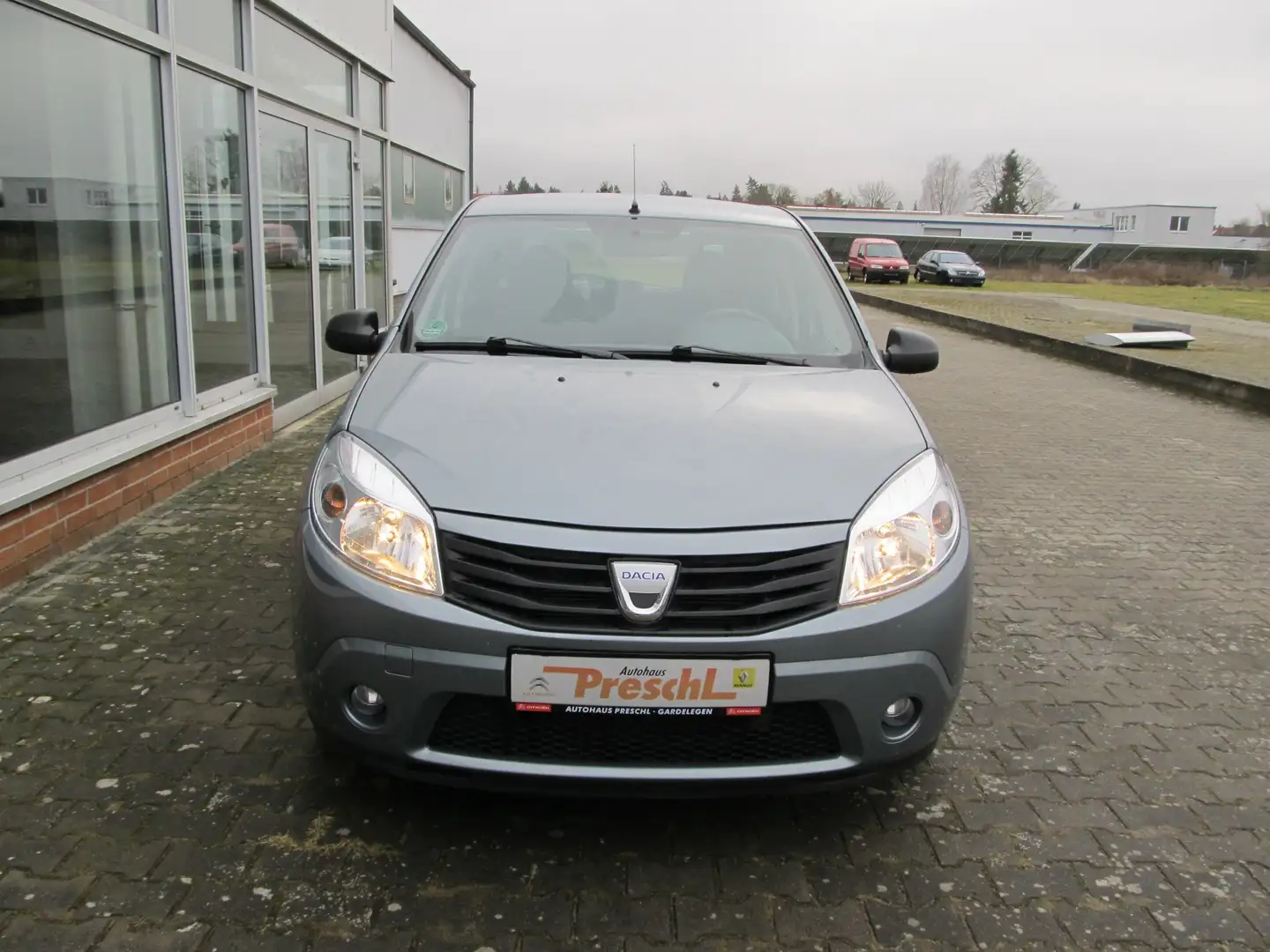 Dacia Sandero Ambiance, Klimaanlage, Allwetterreifen, Radio Gris - 2