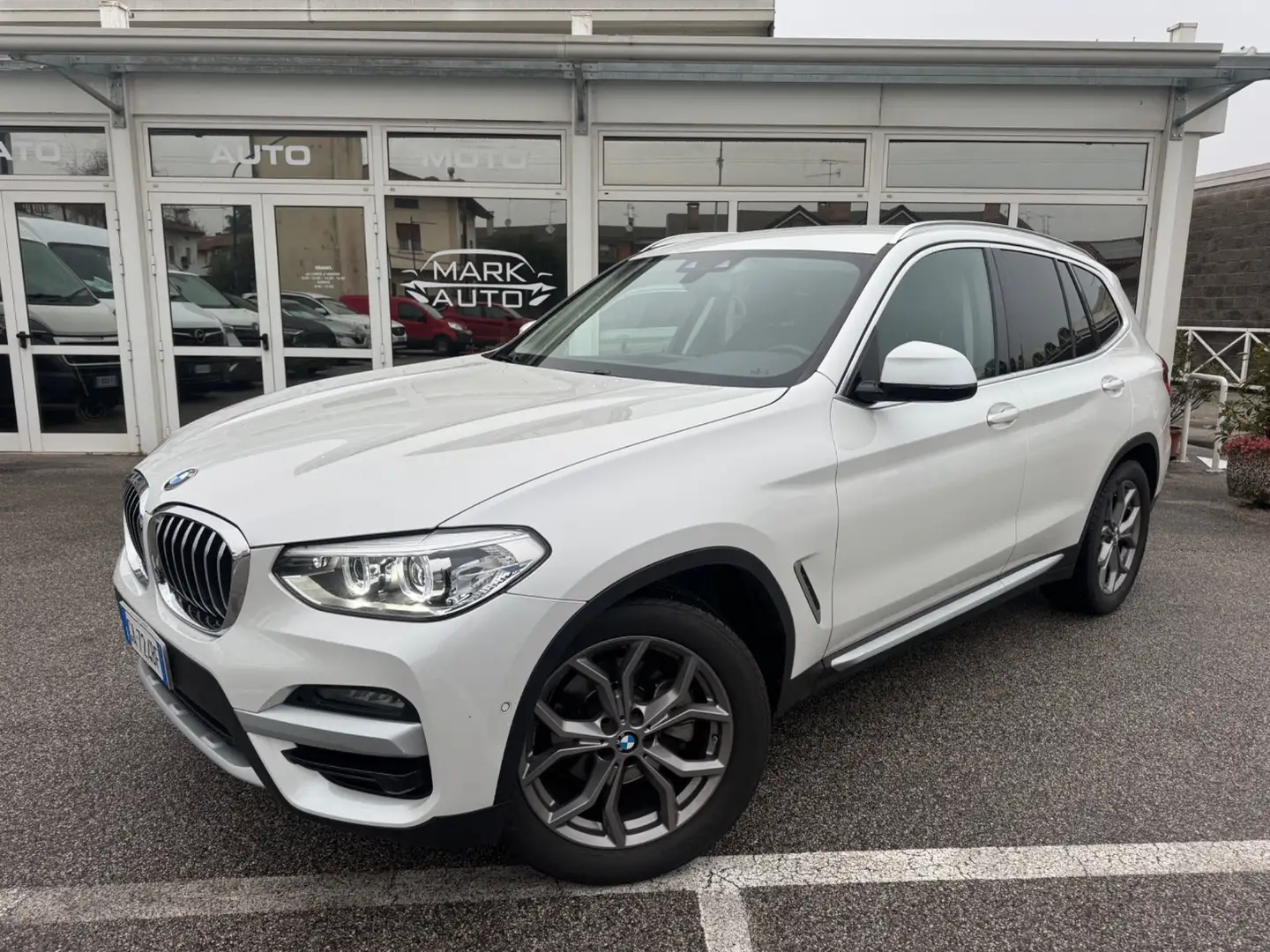 BMW X3 X3 xDrive20d Luxury Blanc - 1
