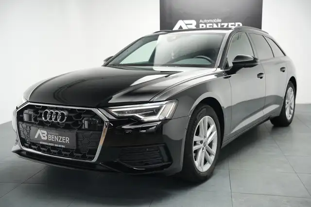 Audi A6 Avant view 4