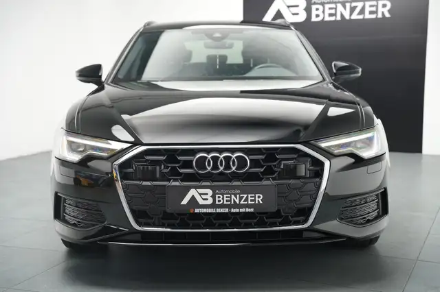 Audi A6 Avant view 2