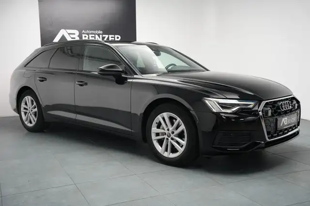 Audi A6 Avant view 5