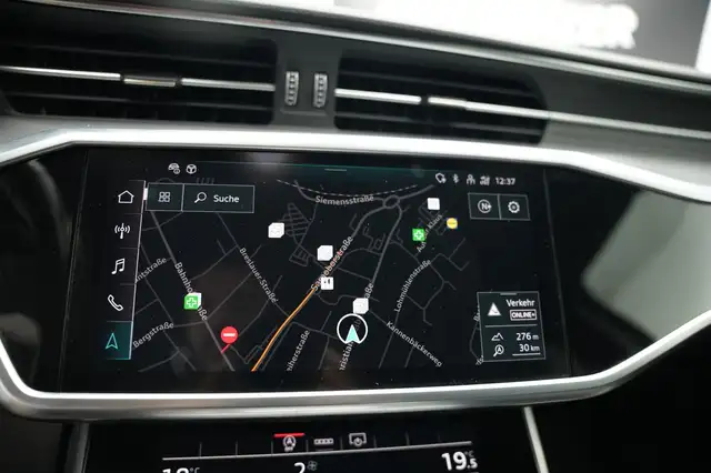Audi A6 Avant view 15