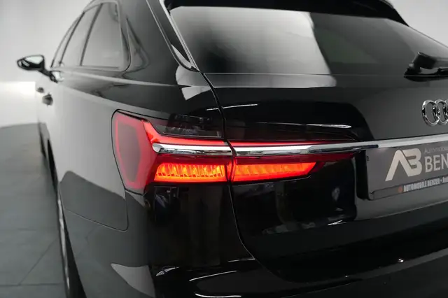 Audi A6 Avant view 10