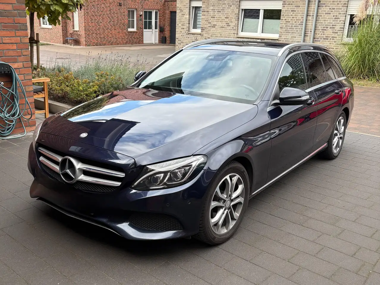 Mercedes-Benz C 220