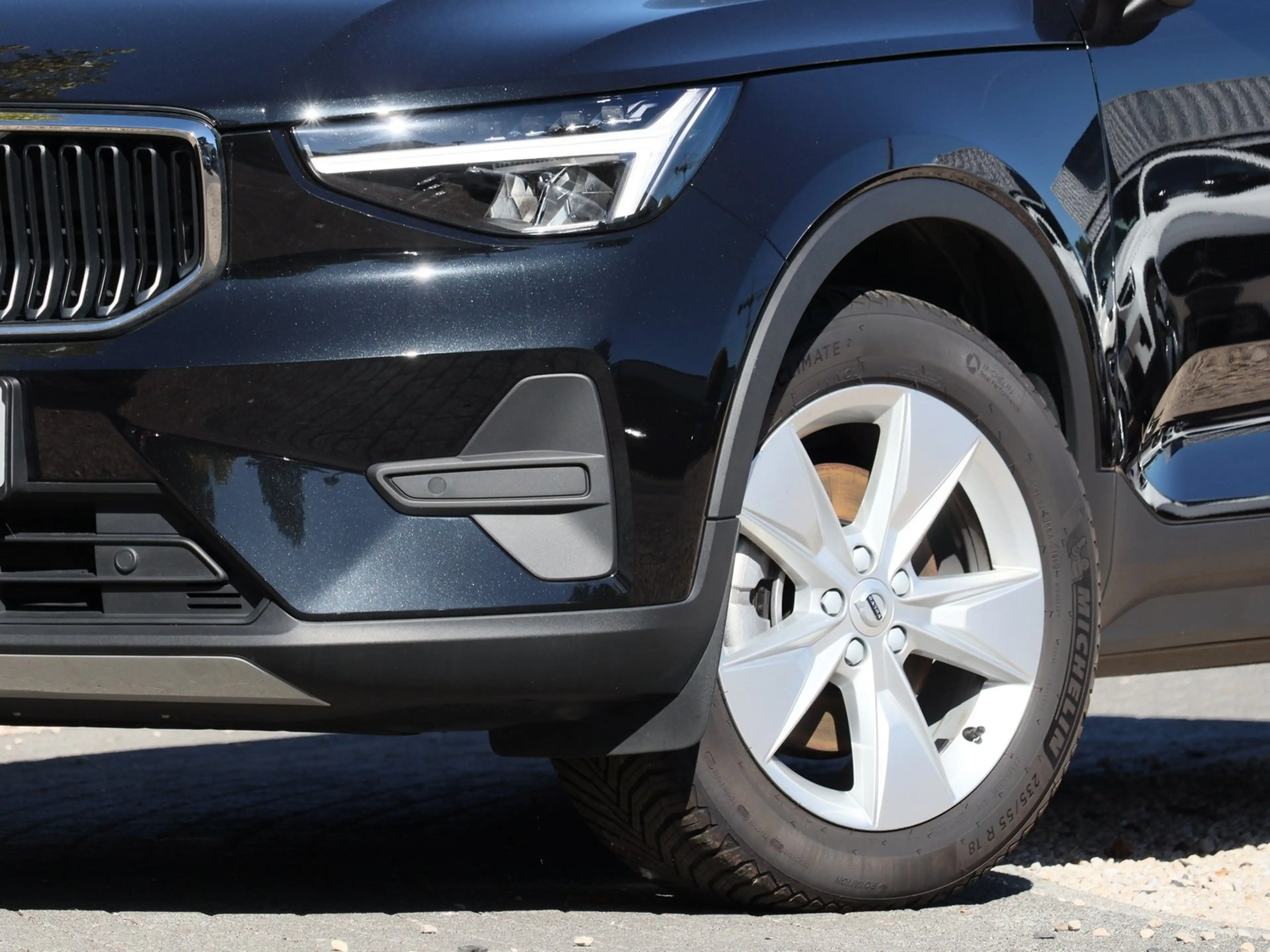 Volvo XC40 B3 Core Aut. Navi*PDC*LED — photo 5